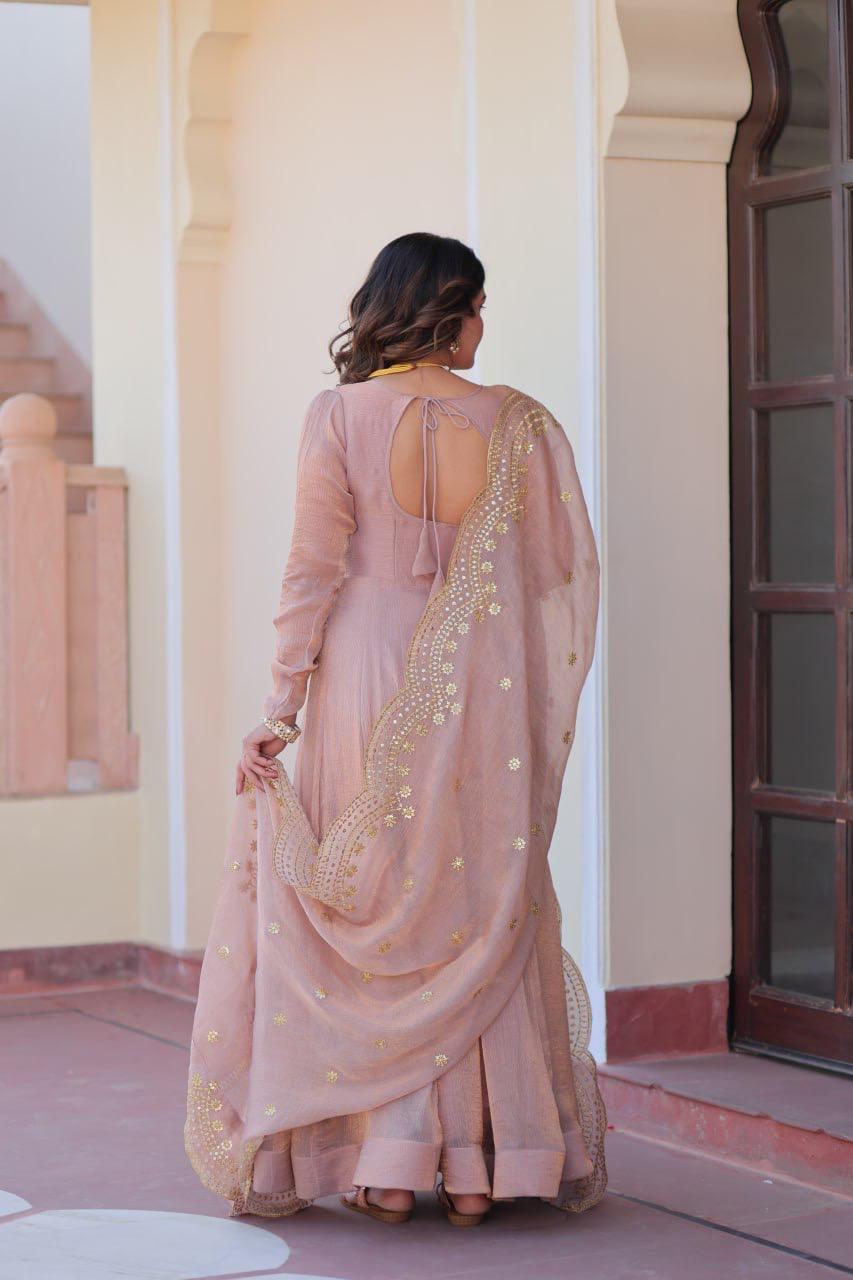 Hooriya fashions - Fendy Chiffon with 12 Kali Stitched suits