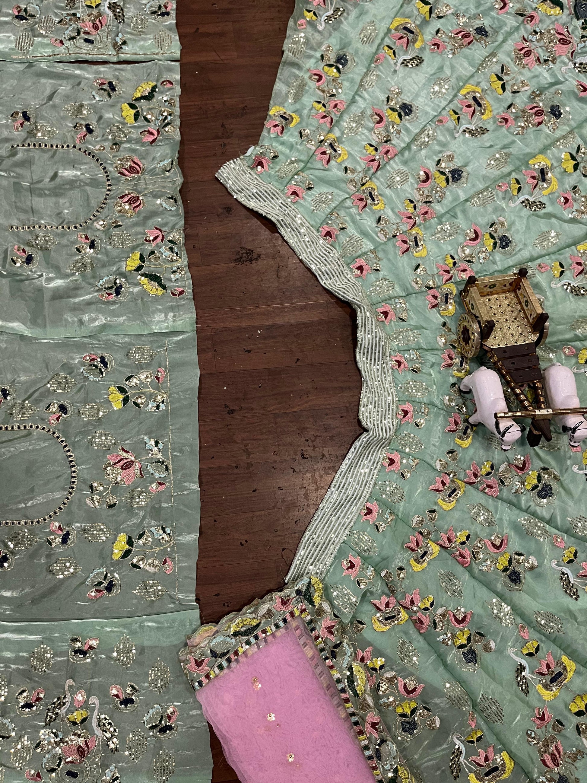 Hooriya Fashions - Lehenga.