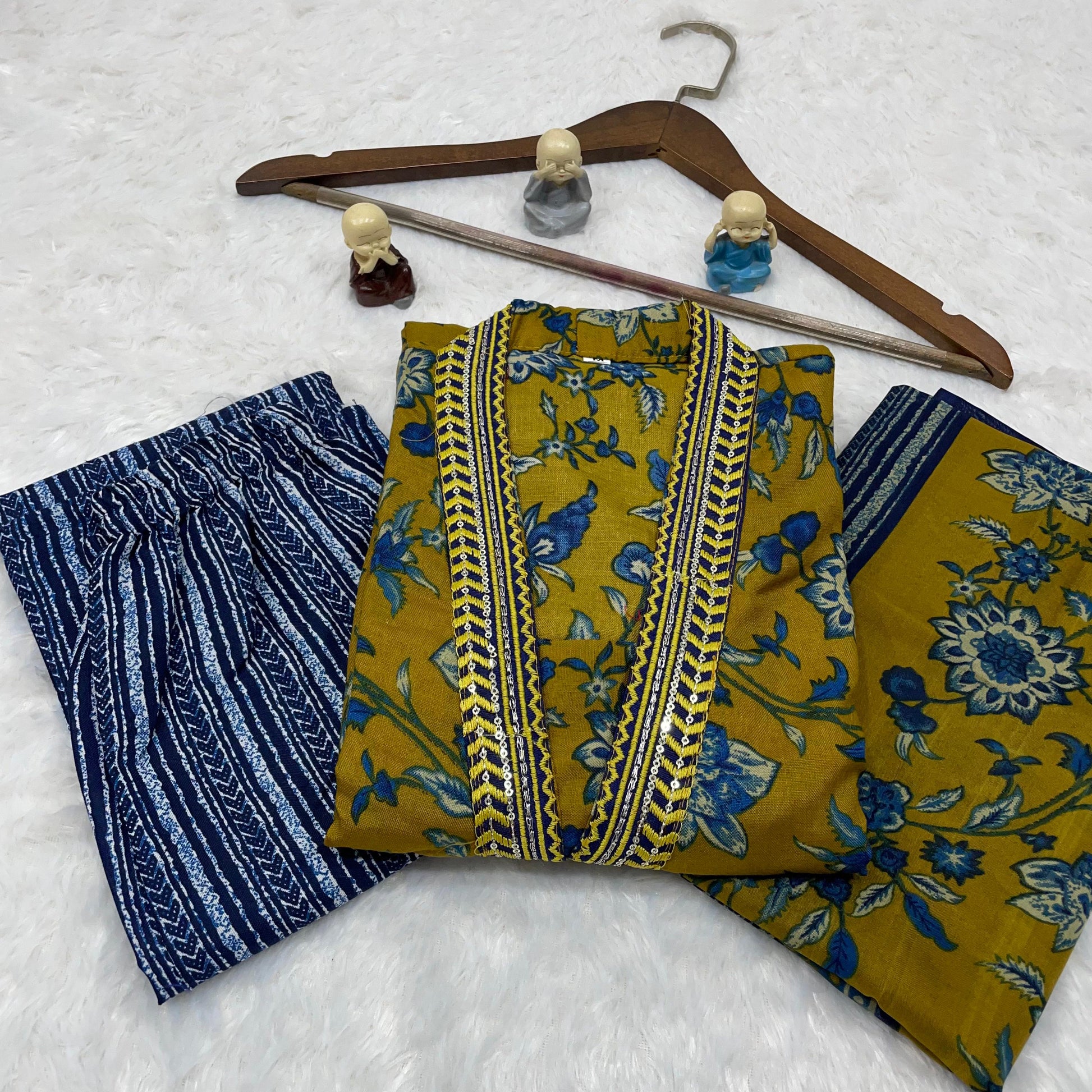 Hooriya fashions - Kurti pent Dupatta 3 pc Set