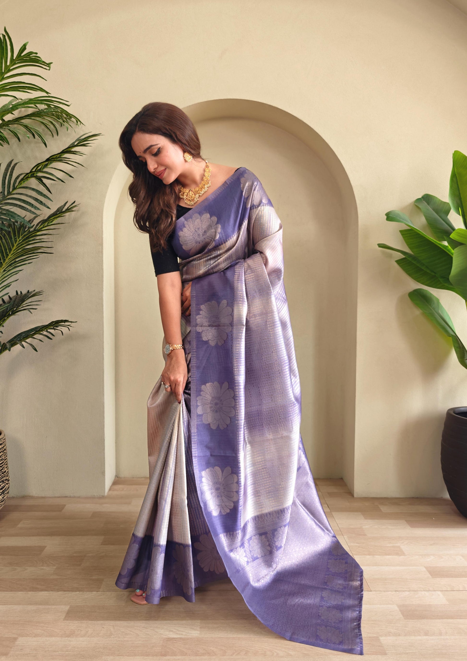 Hooriya fashions - Premium printed Silk weaving sarees