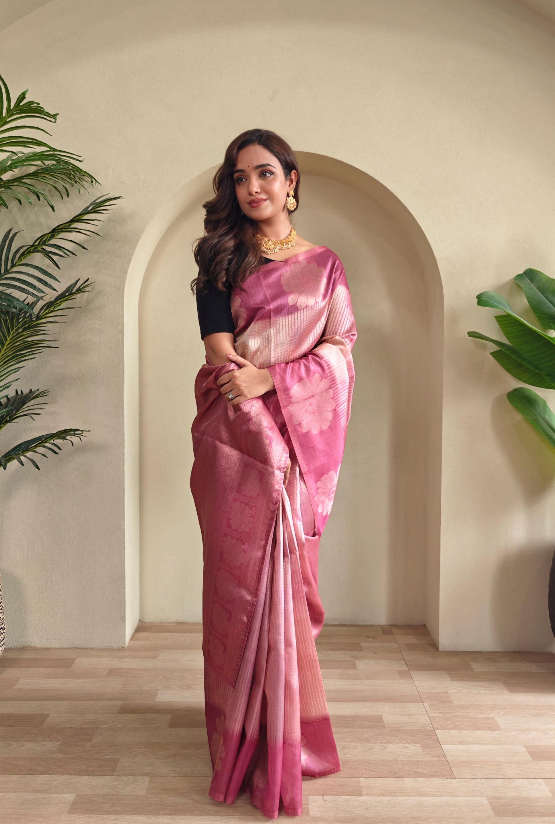 Hooriya fashions - Premium printed Silk weaving sarees