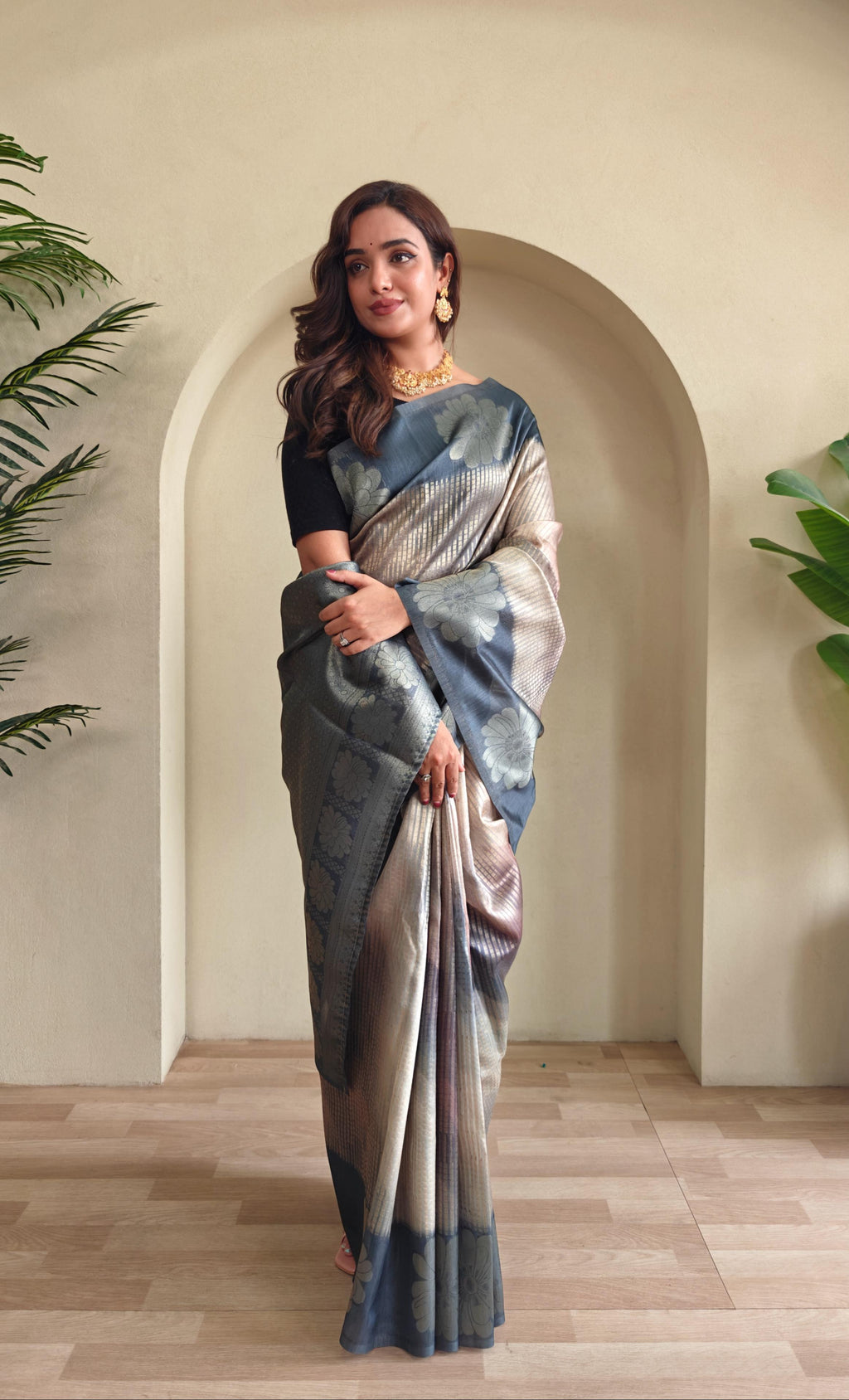 Hooriya fashions - Premium printed Silk weaving sarees