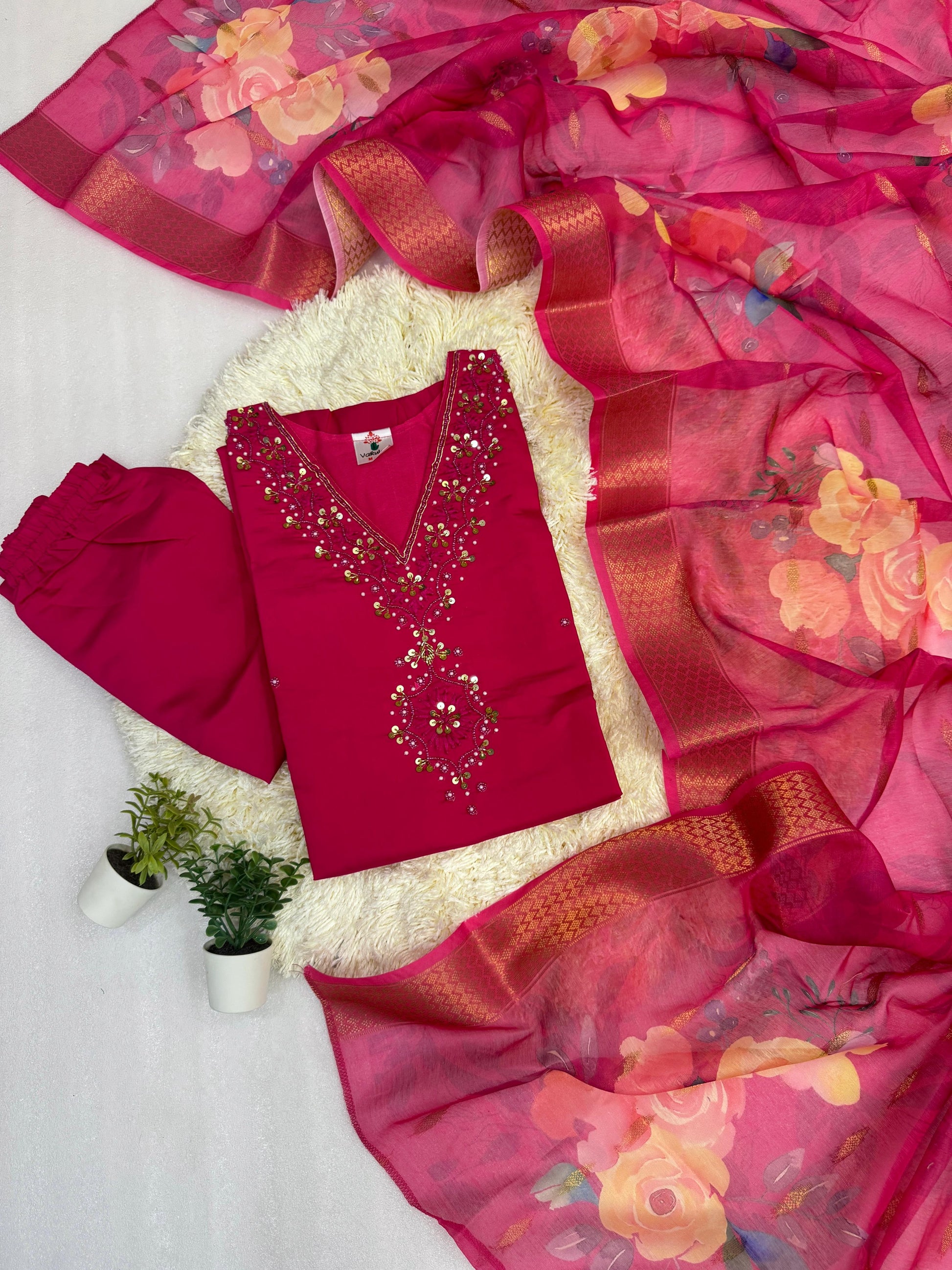 Hooriya fashions - Designers Kurti Pent Dupatta Set