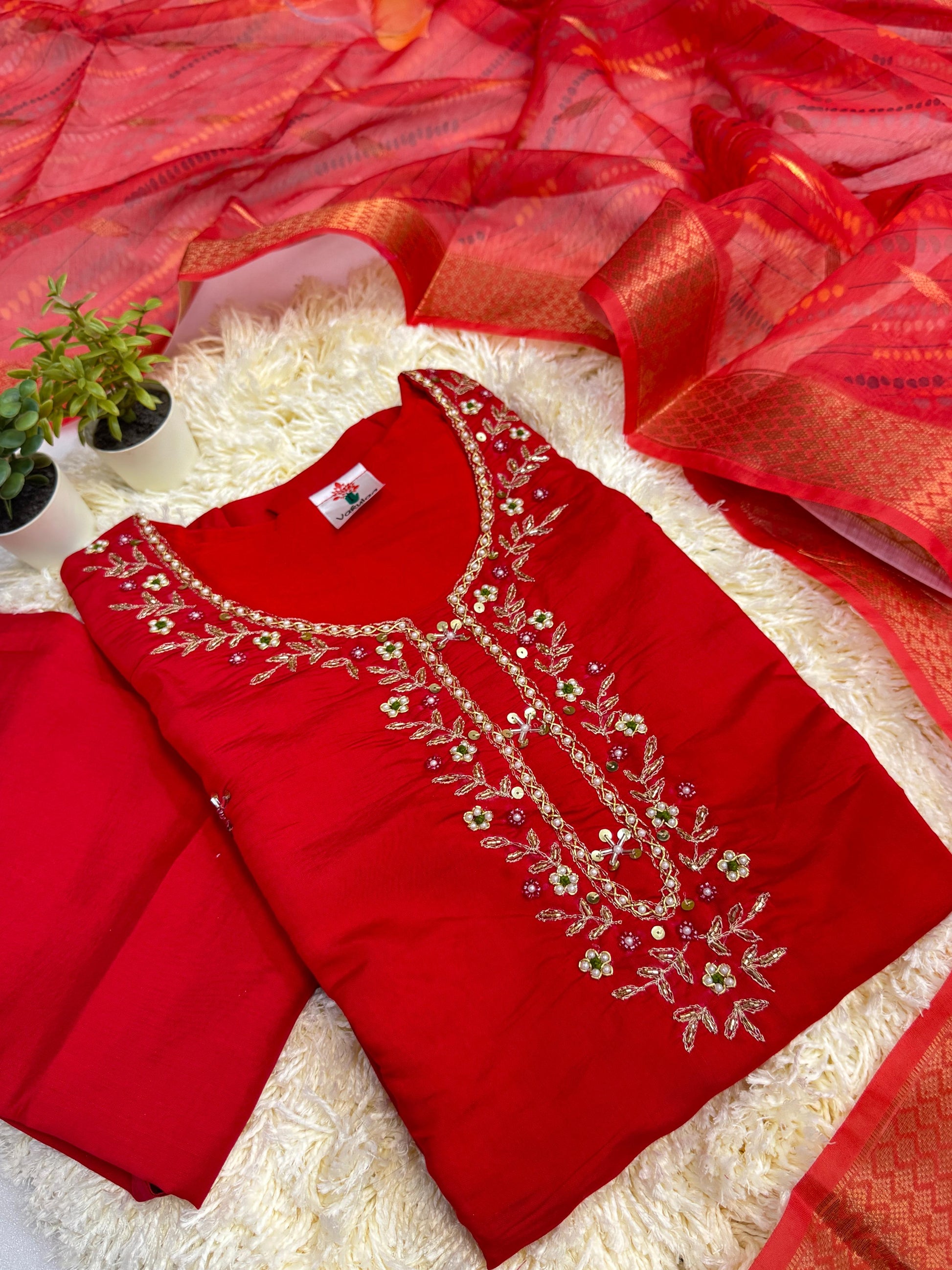 Hooriya fashions - Designers Kurti Pent Dupatta Set