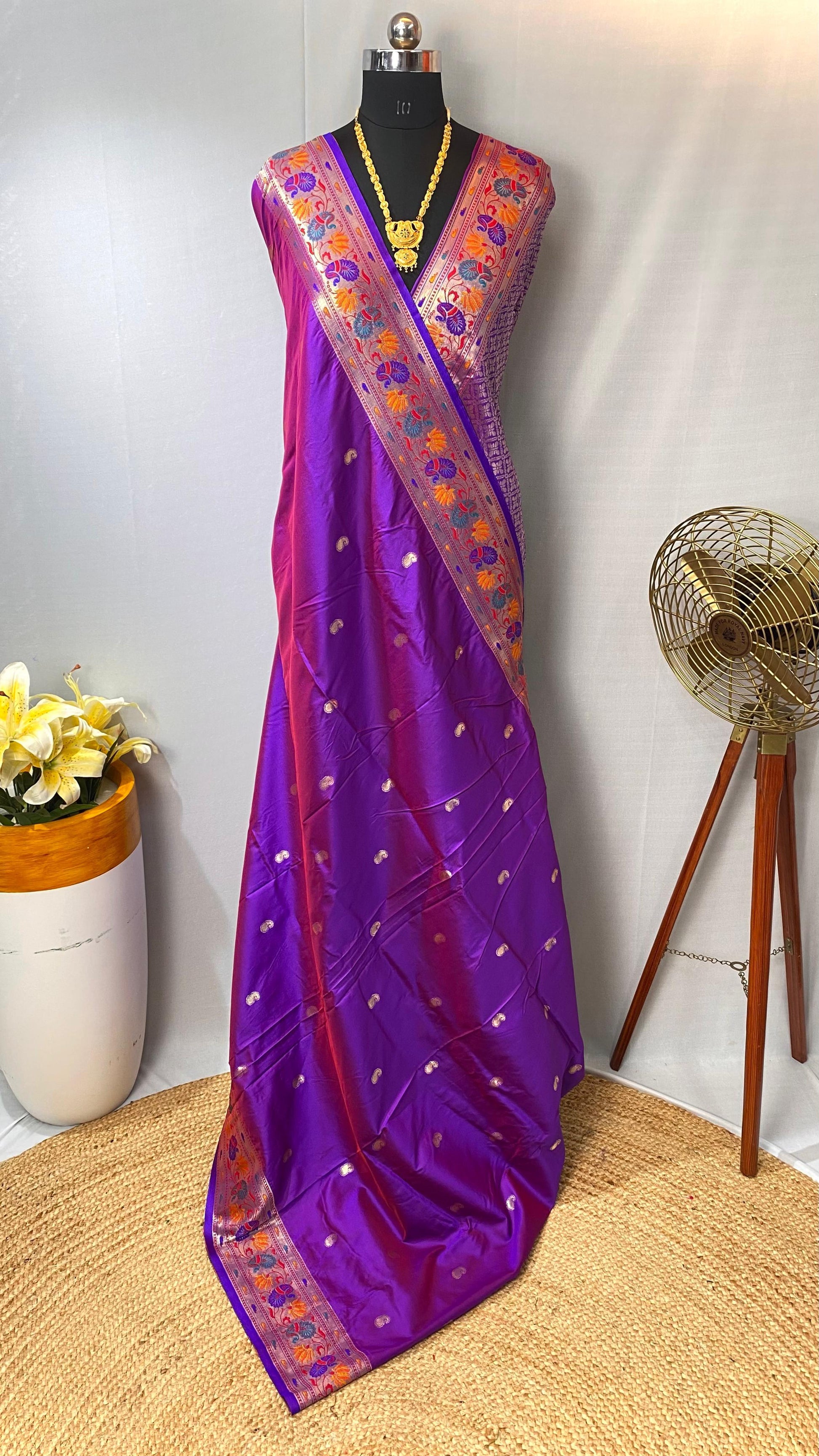 Hooriya fashions - Paithani silk sarees
