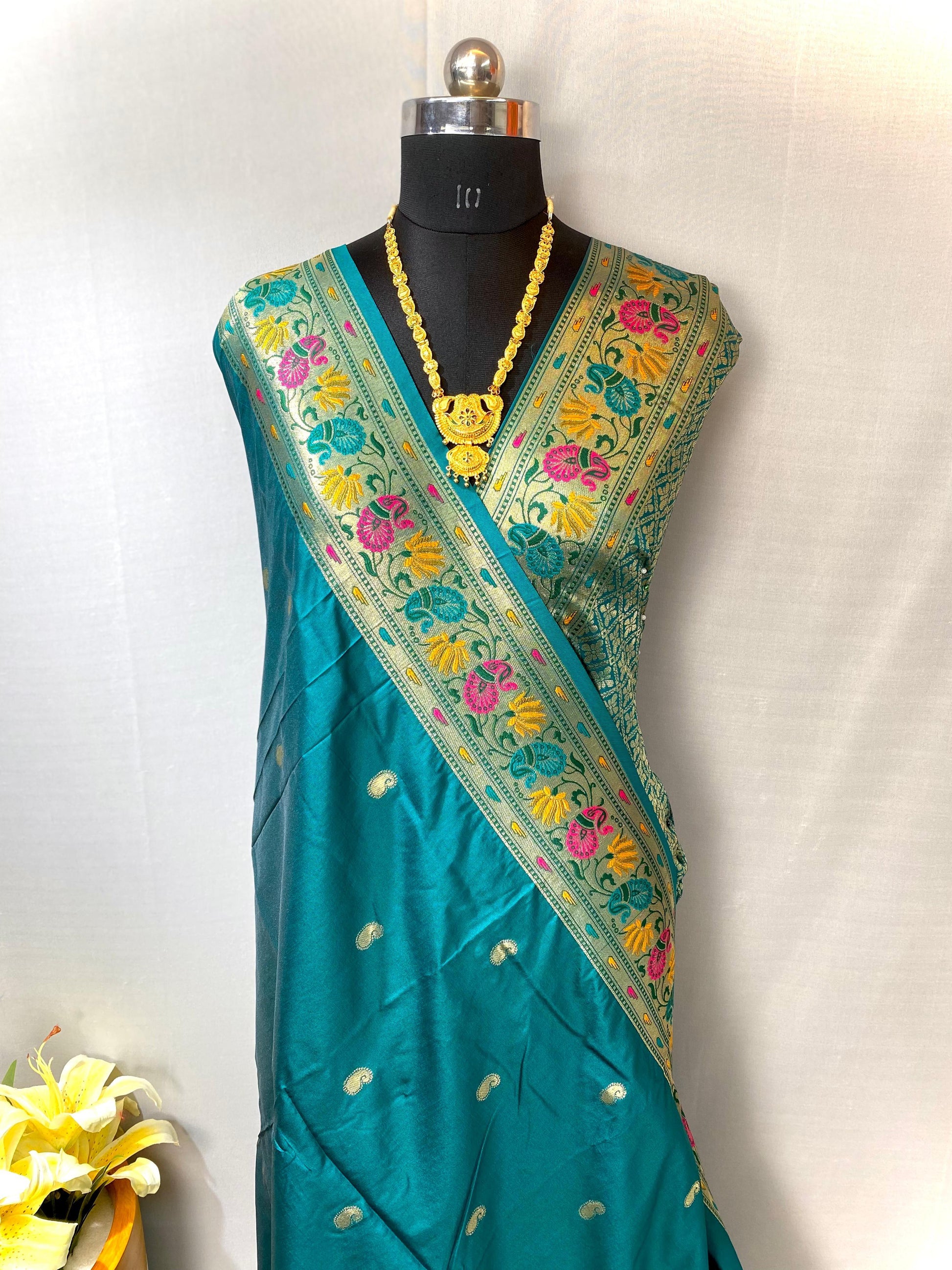 Hooriya fashions - Paithani silk sarees