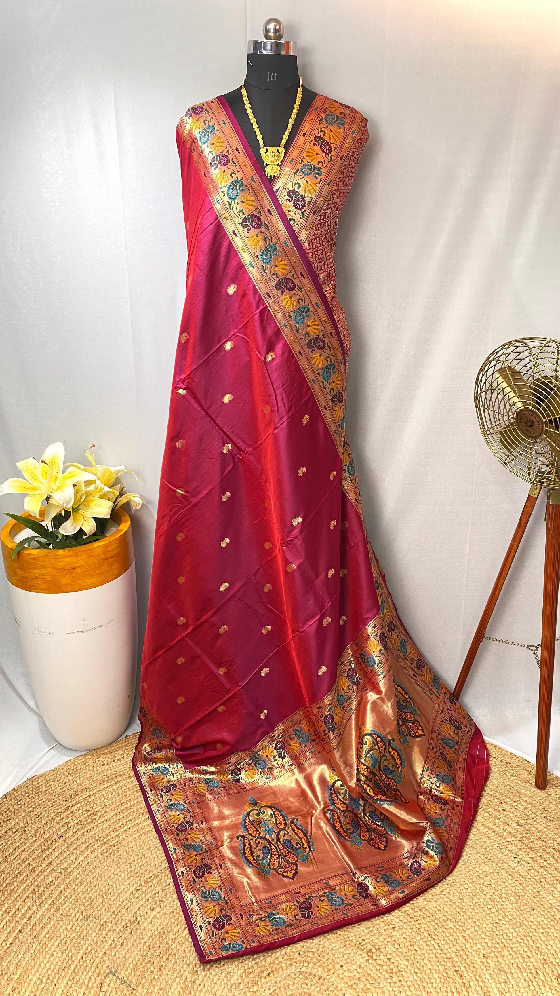 Hooriya fashions - Paithani silk sarees