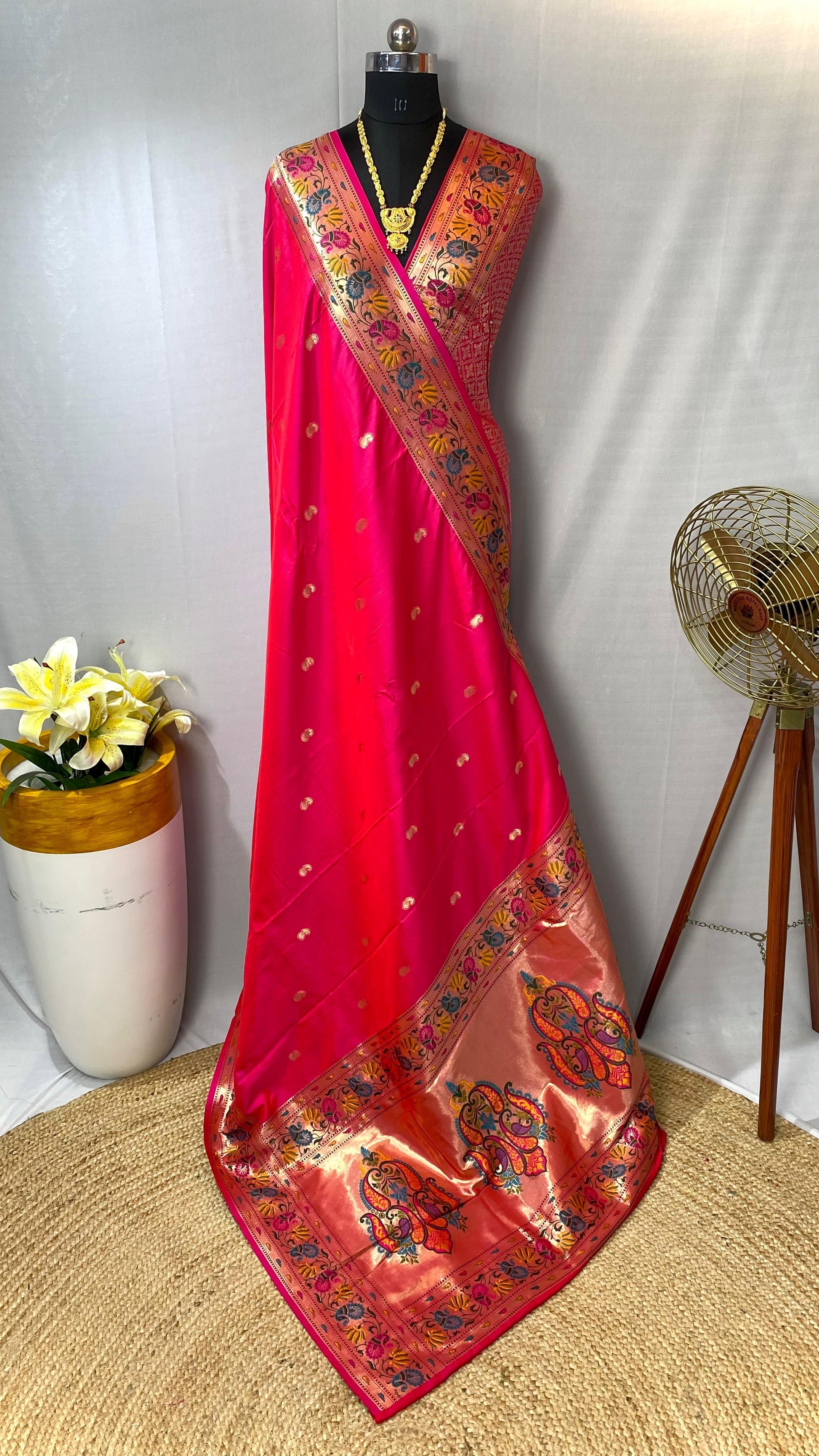 Hooriya fashions - Paithani silk sarees