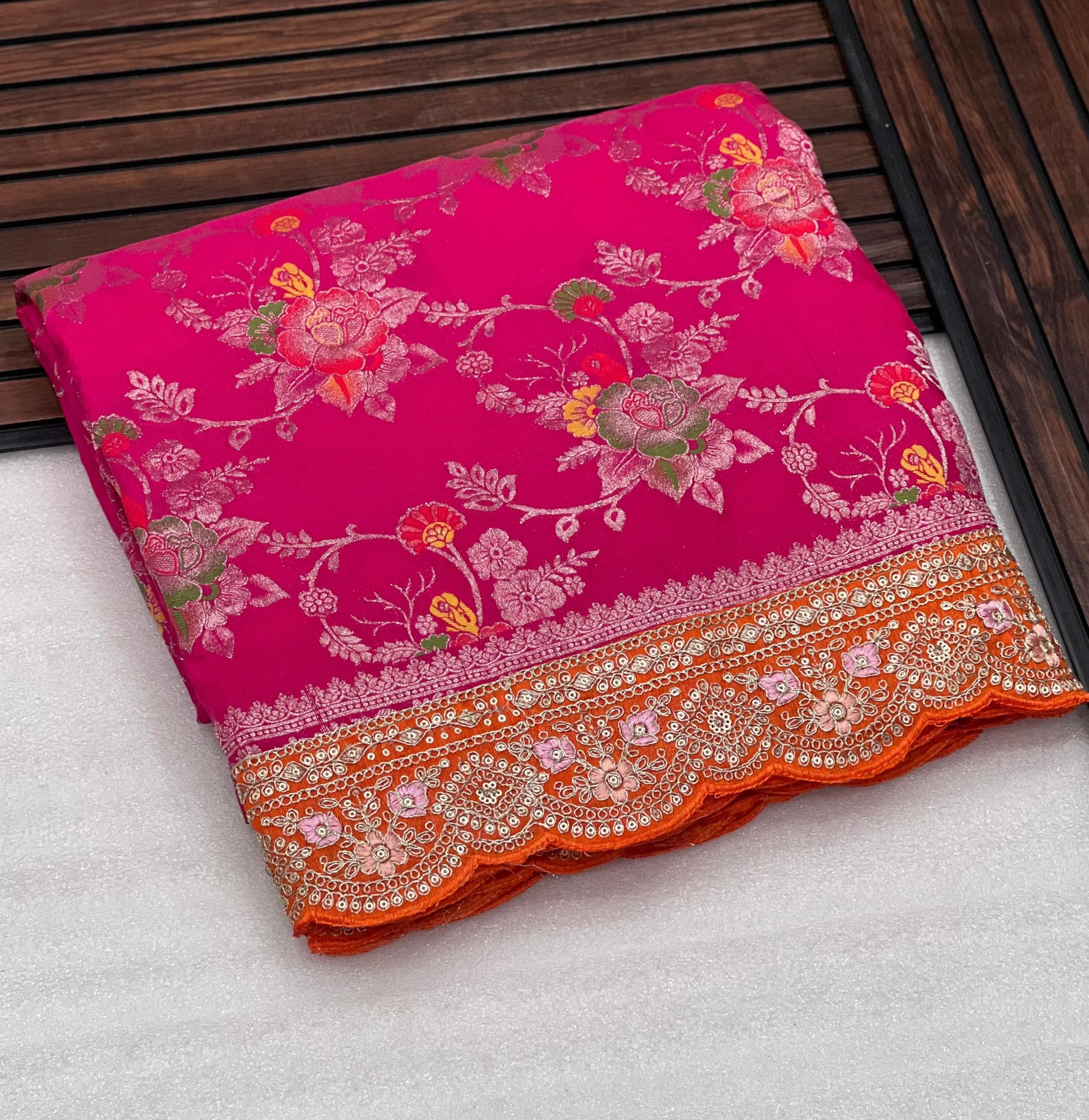Pure Banarasi Crep Georgette Jaqurad Weveing meenakari Janglo jaal weveing with beautiful Rich pallu saree and heavy Broket Weveing blouse piece