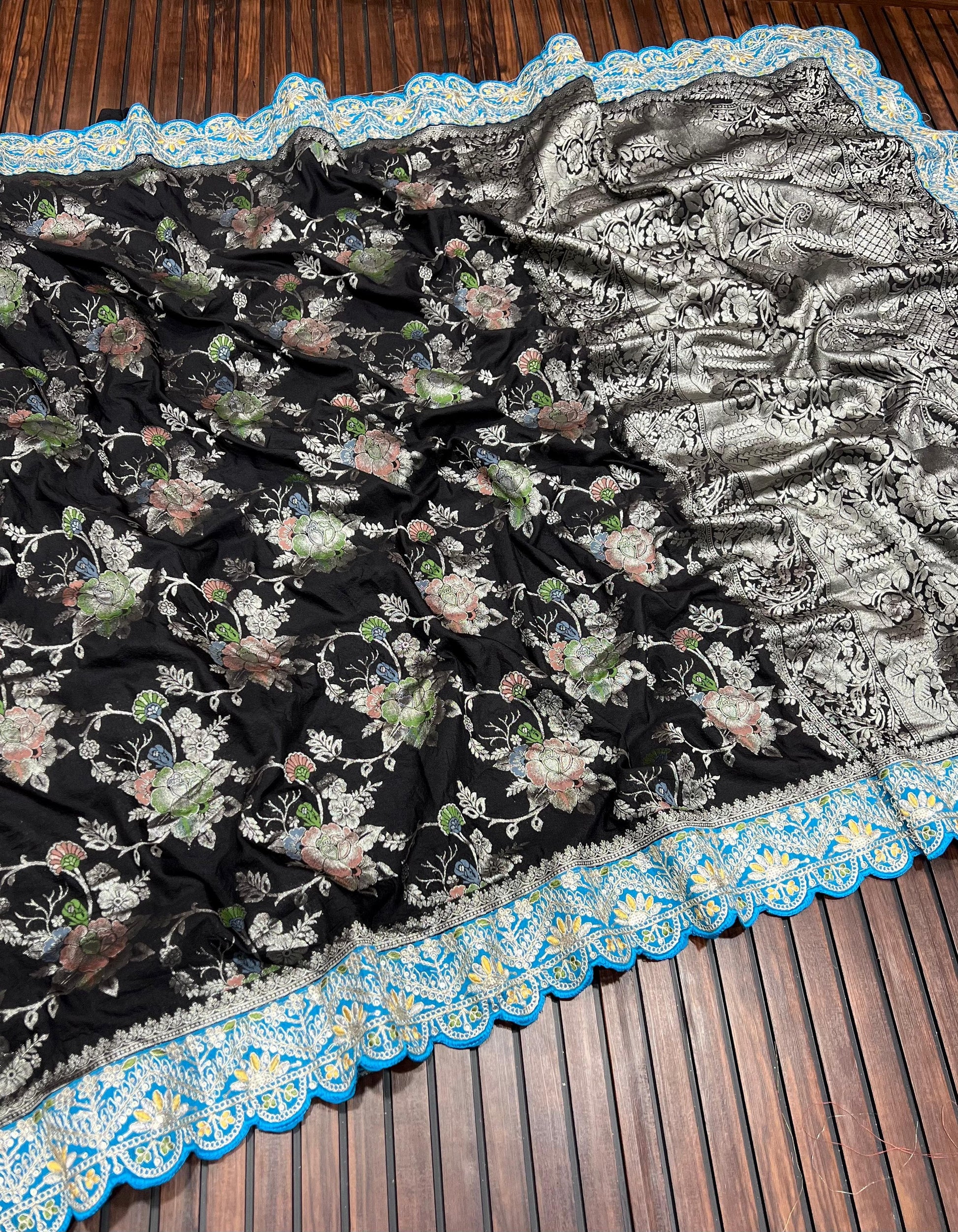 Pure Banarasi Crep Georgette Jaqurad Weveing meenakari Janglo jaal weveing with beautiful Rich pallu saree and heavy Broket Weveing blouse piece