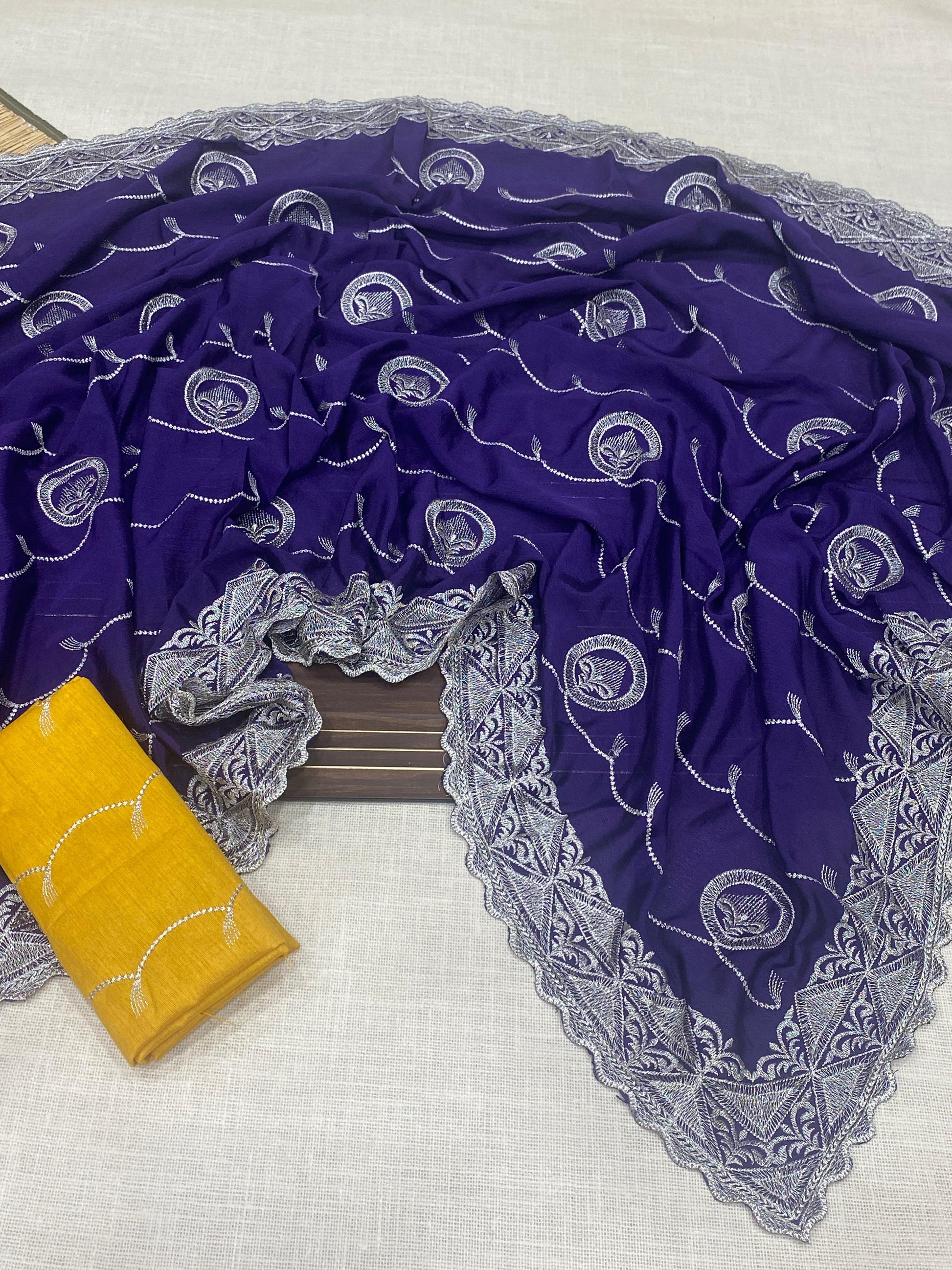 Hooriya fashions - Chinnon silk saree