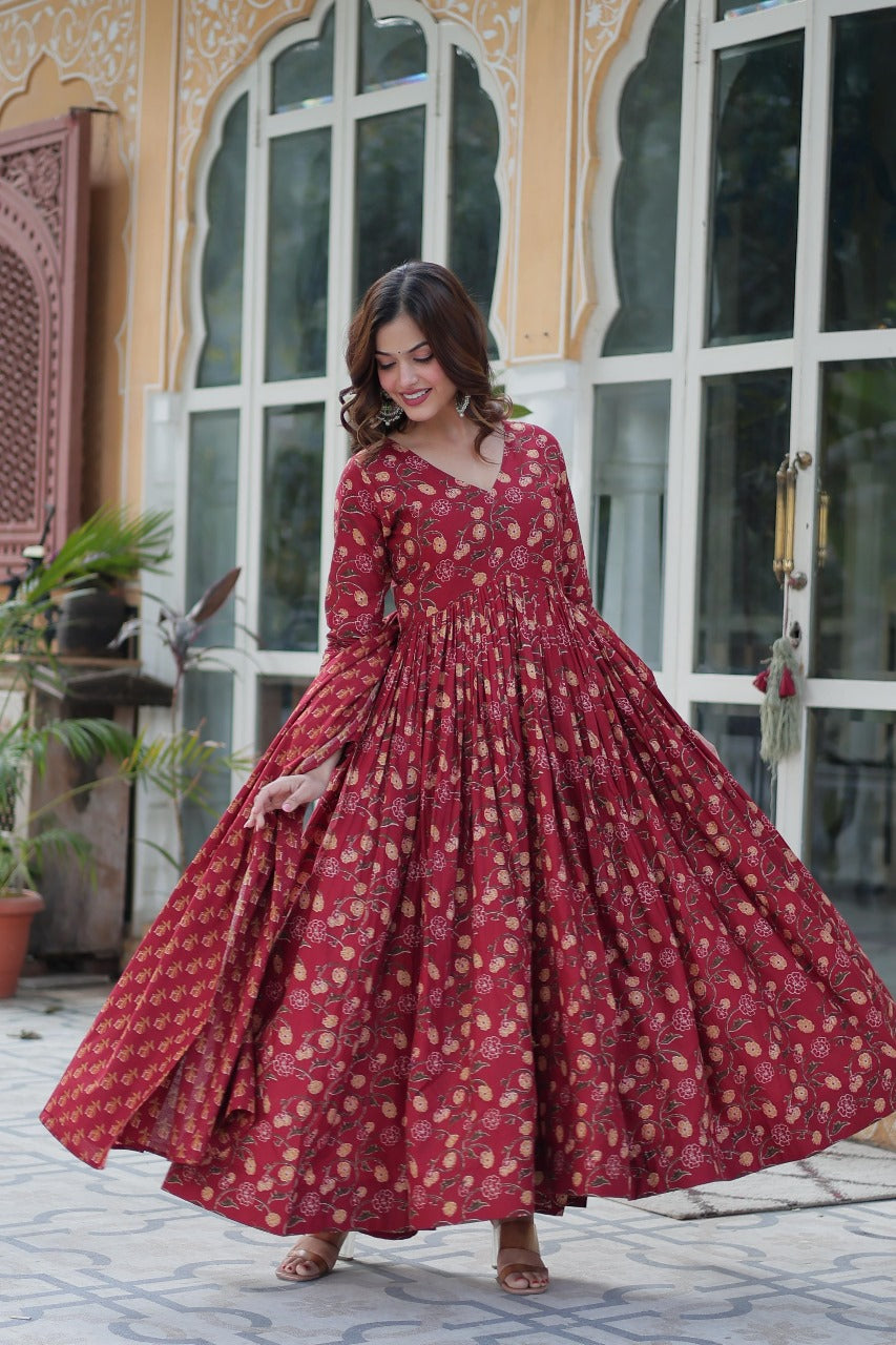 Hooriya fashions - Pure cotton dupattaset with pants.
