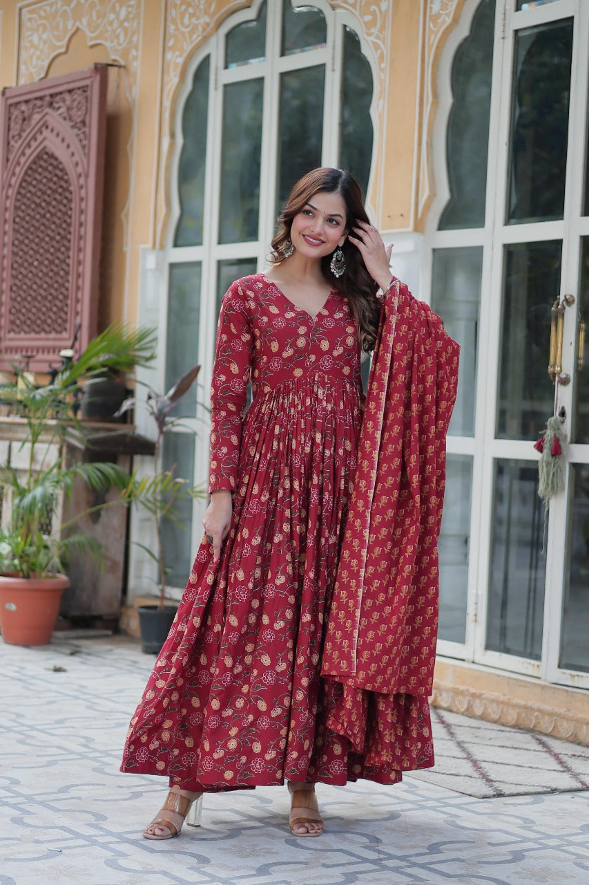 Hooriya fashions - Pure cotton dupattaset with pants.