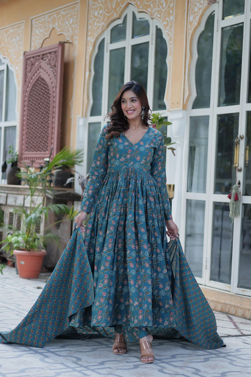 Hooriya fashions - Pure cotton dupattaset with pants.
