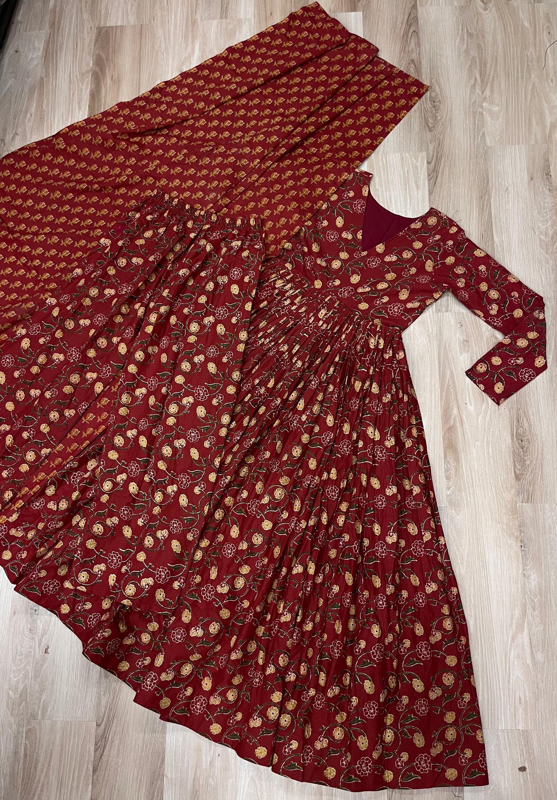 Hooriya fashions - Pure cotton dupattaset with pants.