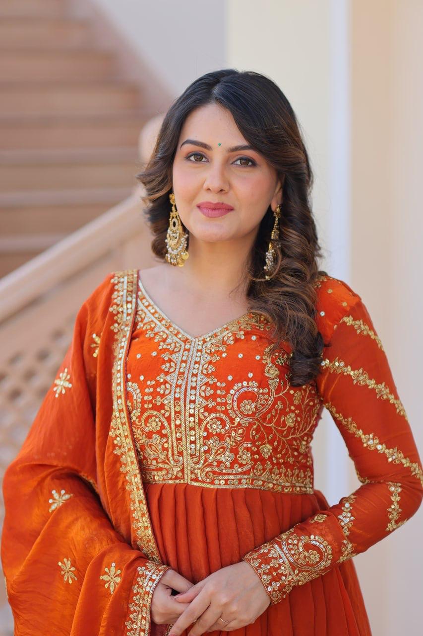 Hooriya fashions - Fendy Fabric With Zari &amp; Sequins Embroidered work suits