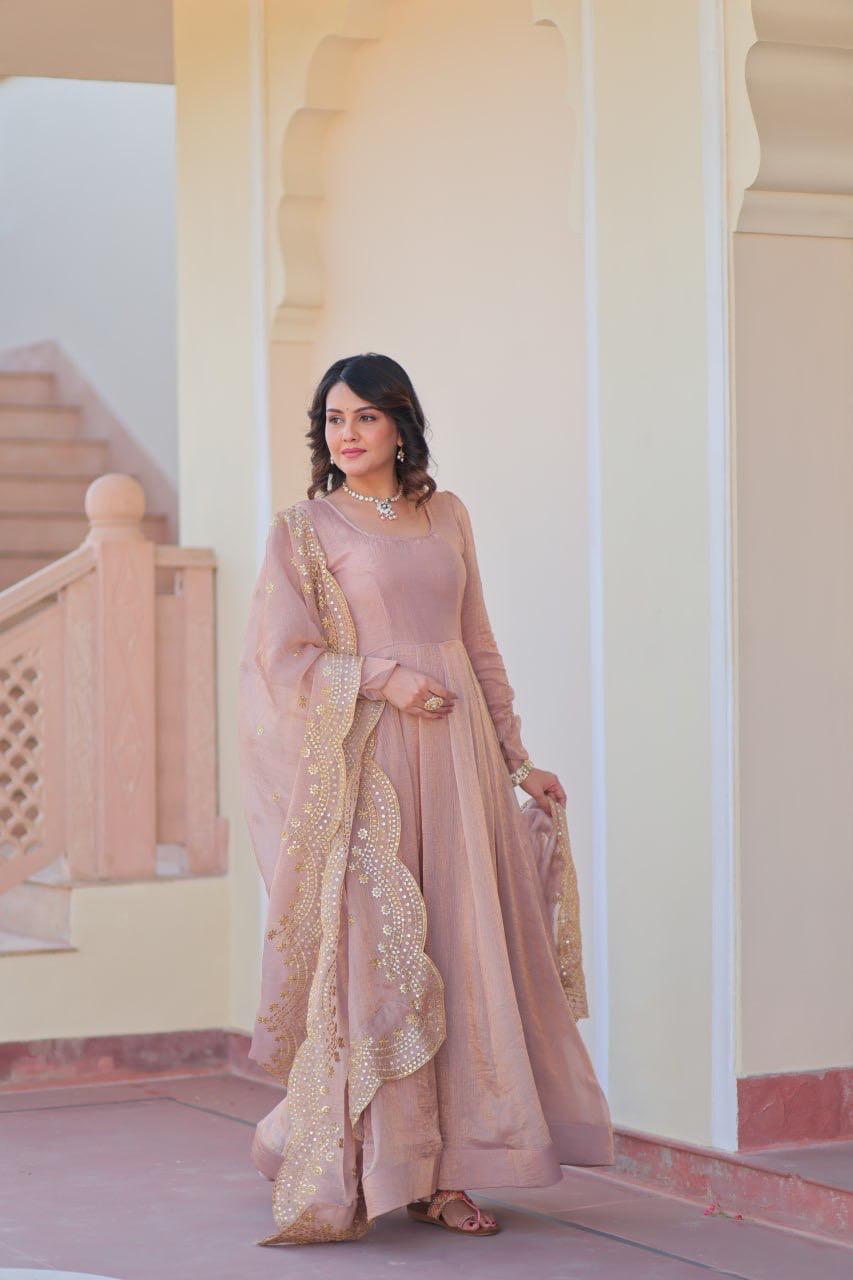 Hooriya fashions - Fendy Chiffon with 12 Kali Stitched suits