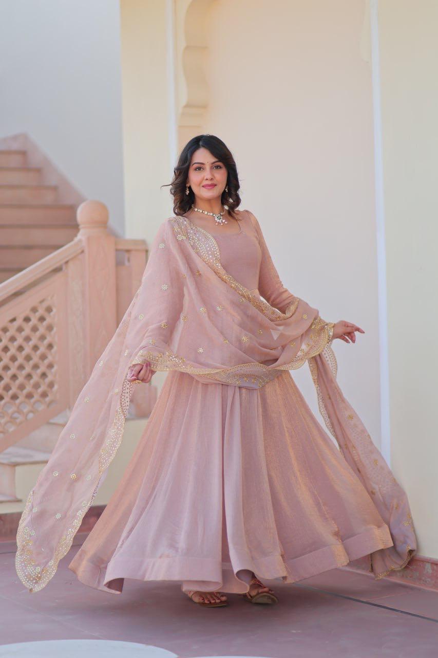 Hooriya fashions - Fendy Chiffon with 12 Kali Stitched suits