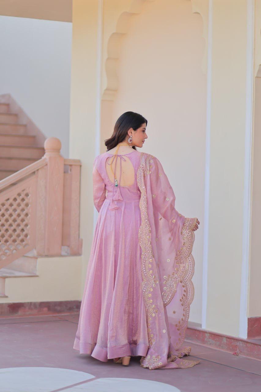 Hooriya fashions - Fendy Chiffon with 12 Kali Stitched suits