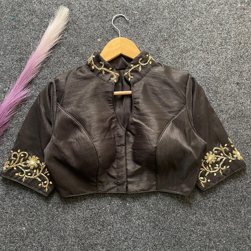 Hooriay fashions - Pure Banglori Silk with heavy handwork blouse