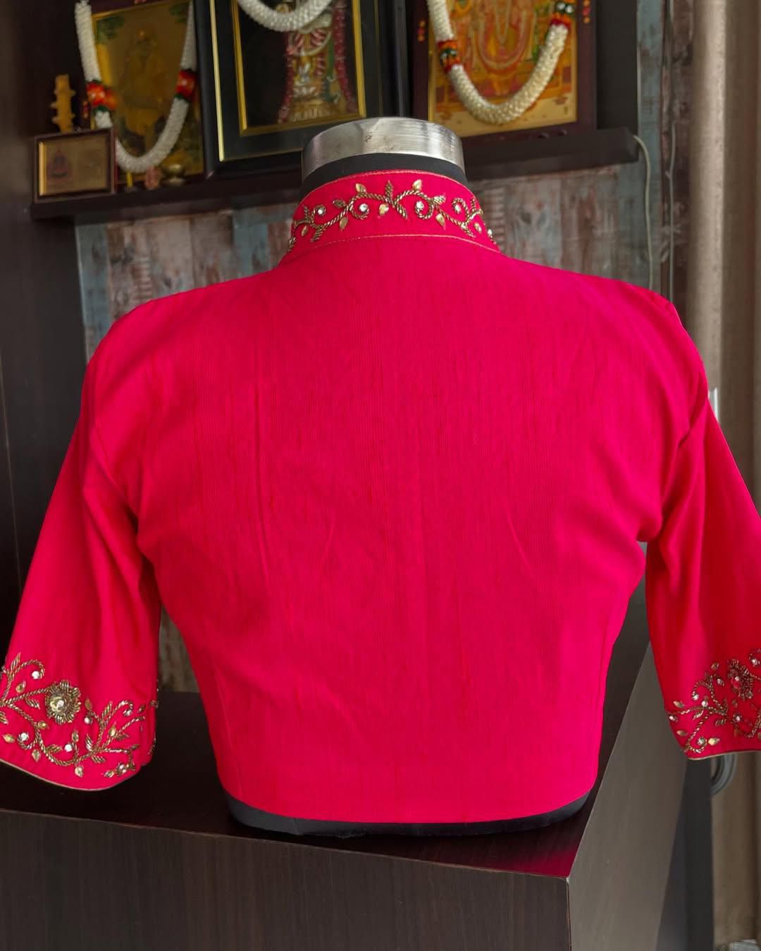 Hooriay fashions - Pure Banglori Silk with heavy handwork blouse
