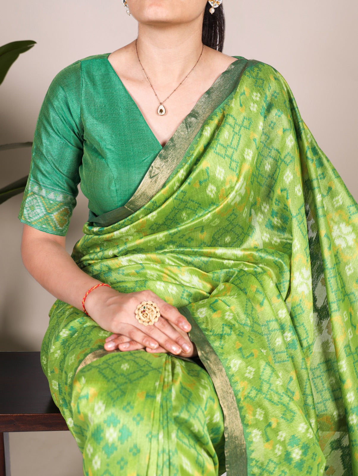 Hooriya Fashions - jacquard Silk Saree