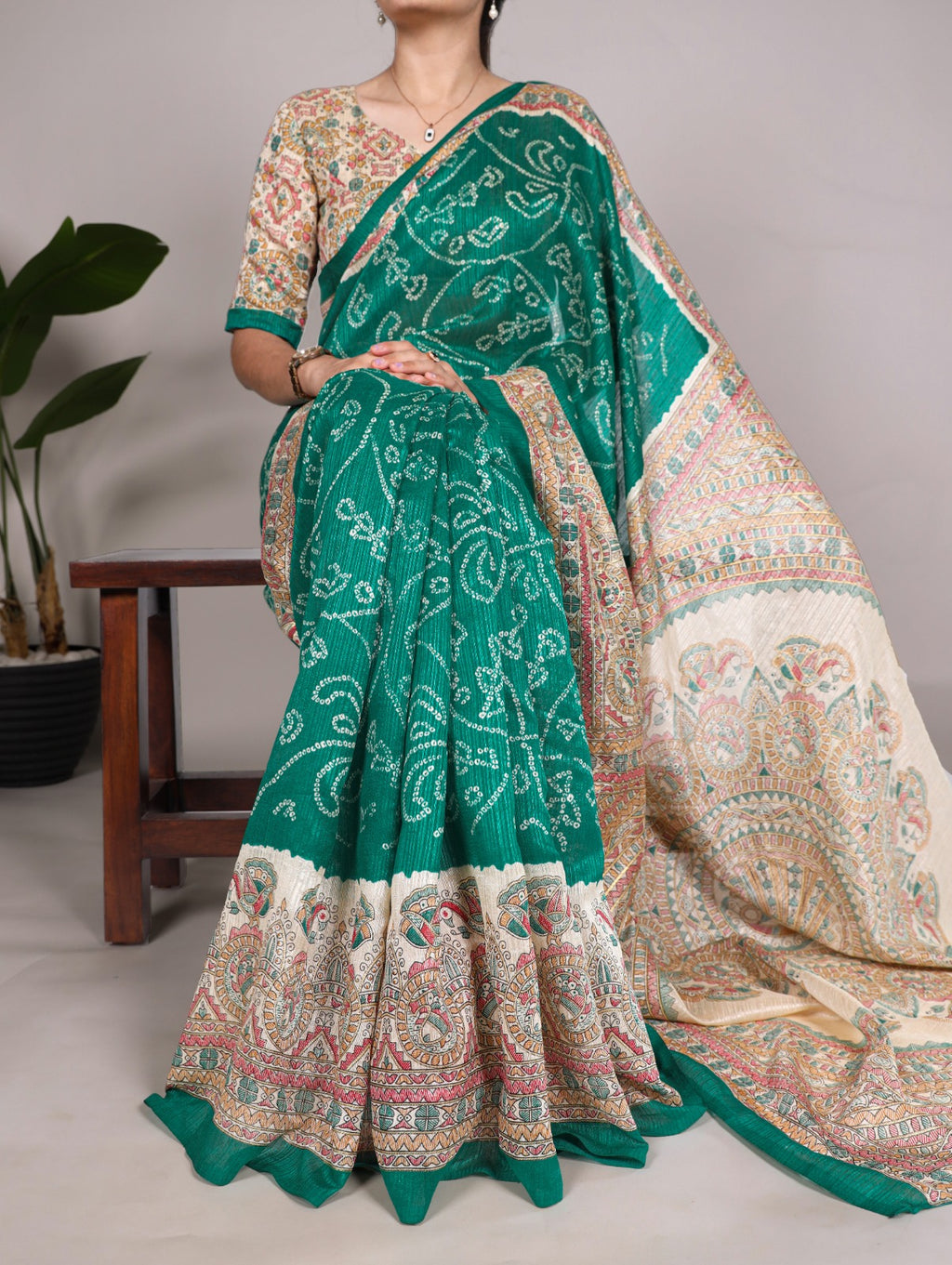 Hooriya fashions - Green Silk sarees.