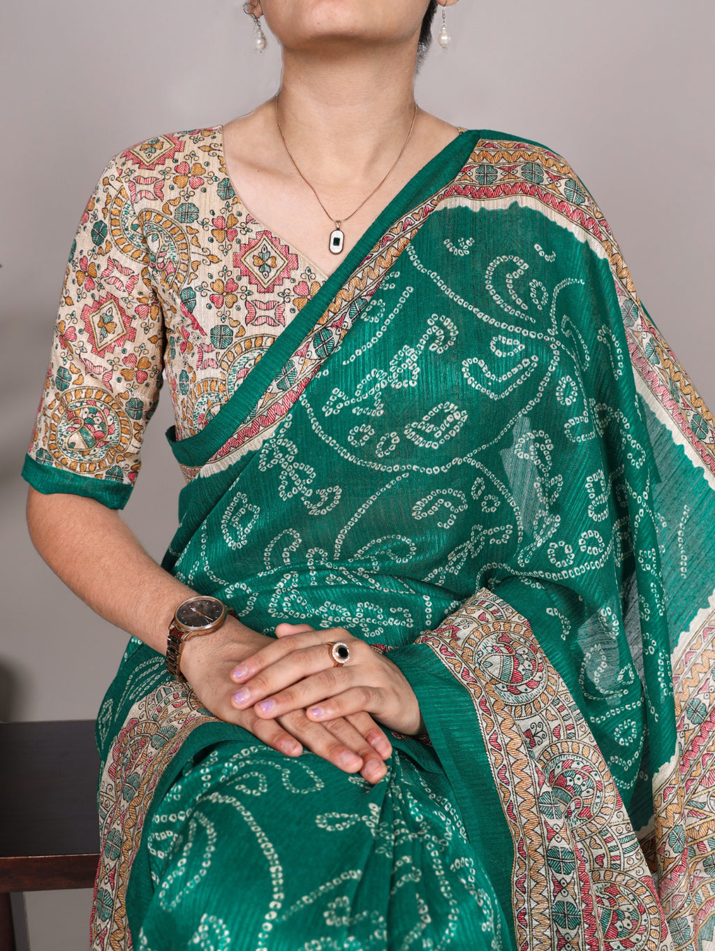 Hooriya fashions - Green Silk sarees.