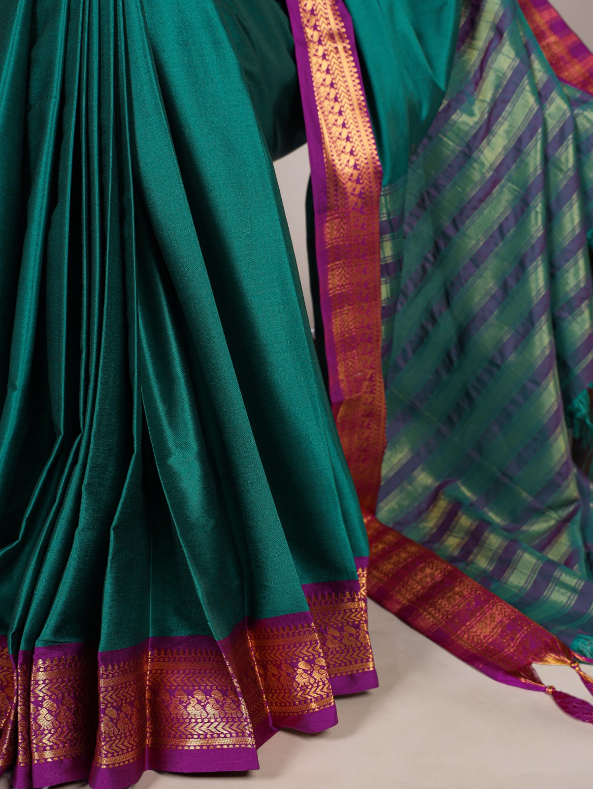 Hooriya Fashions - Aura Silk Sarees