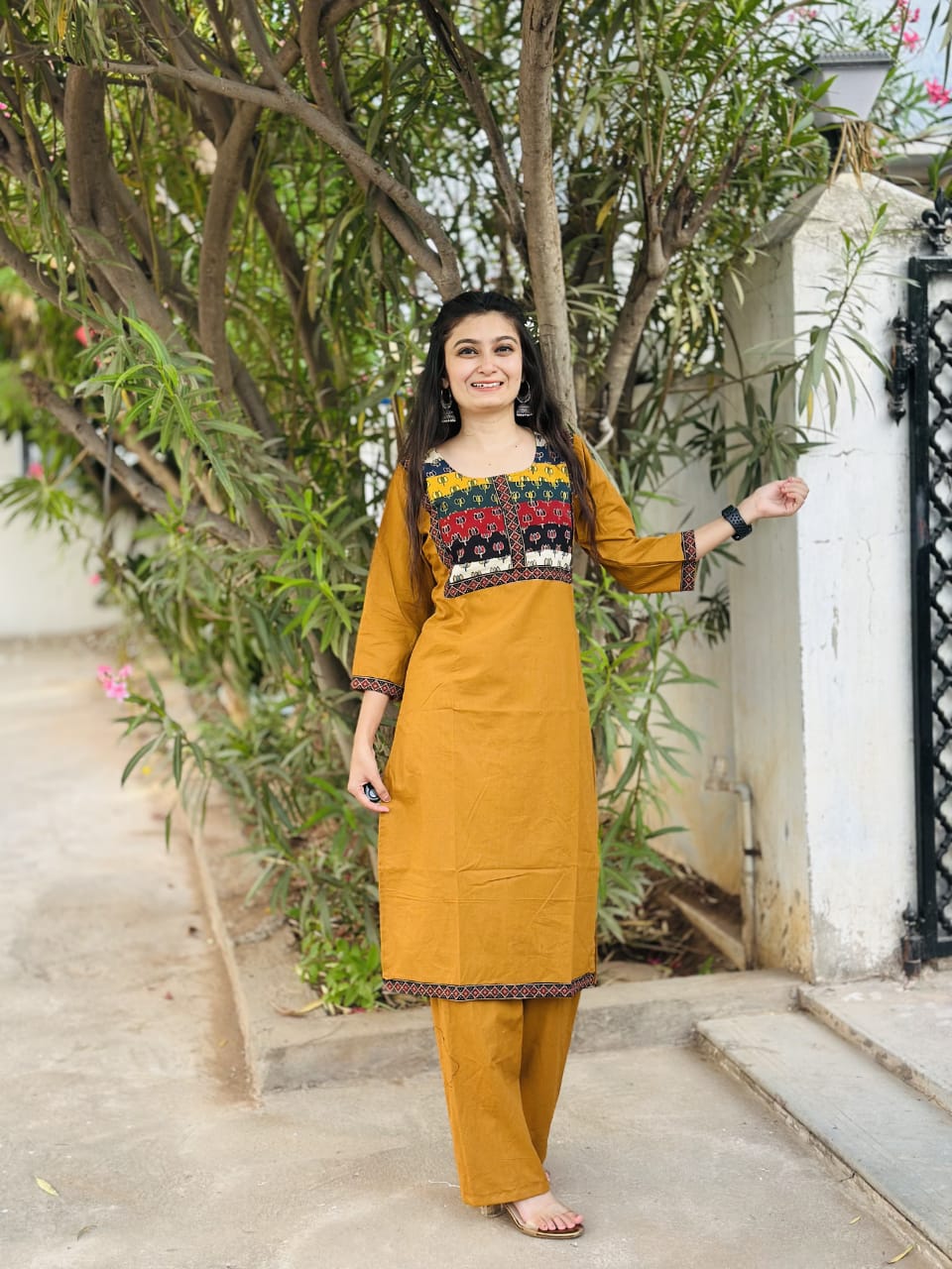 Hooriya fashions - Cotton cord set kurti pant.
