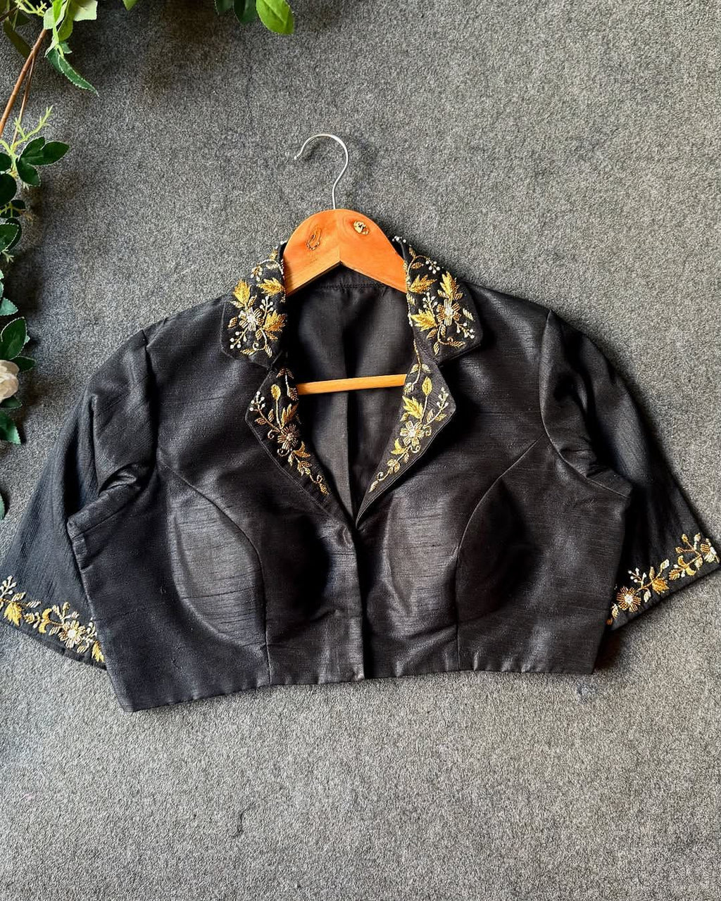 Hooriya fashions - Beautiful handwork all over back nd sleves with designer handcrafted collar in blouse