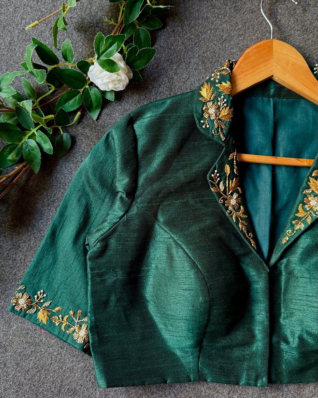 Hooriya fashions - Beautiful handwork all over back nd sleves with designer handcrafted collar in blouse