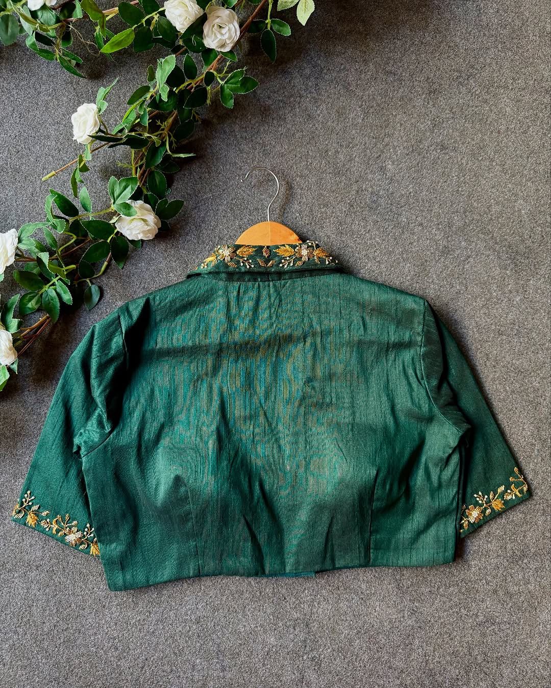 Hooriya fashions - Beautiful handwork all over back nd sleves with designer handcrafted collar in blouse