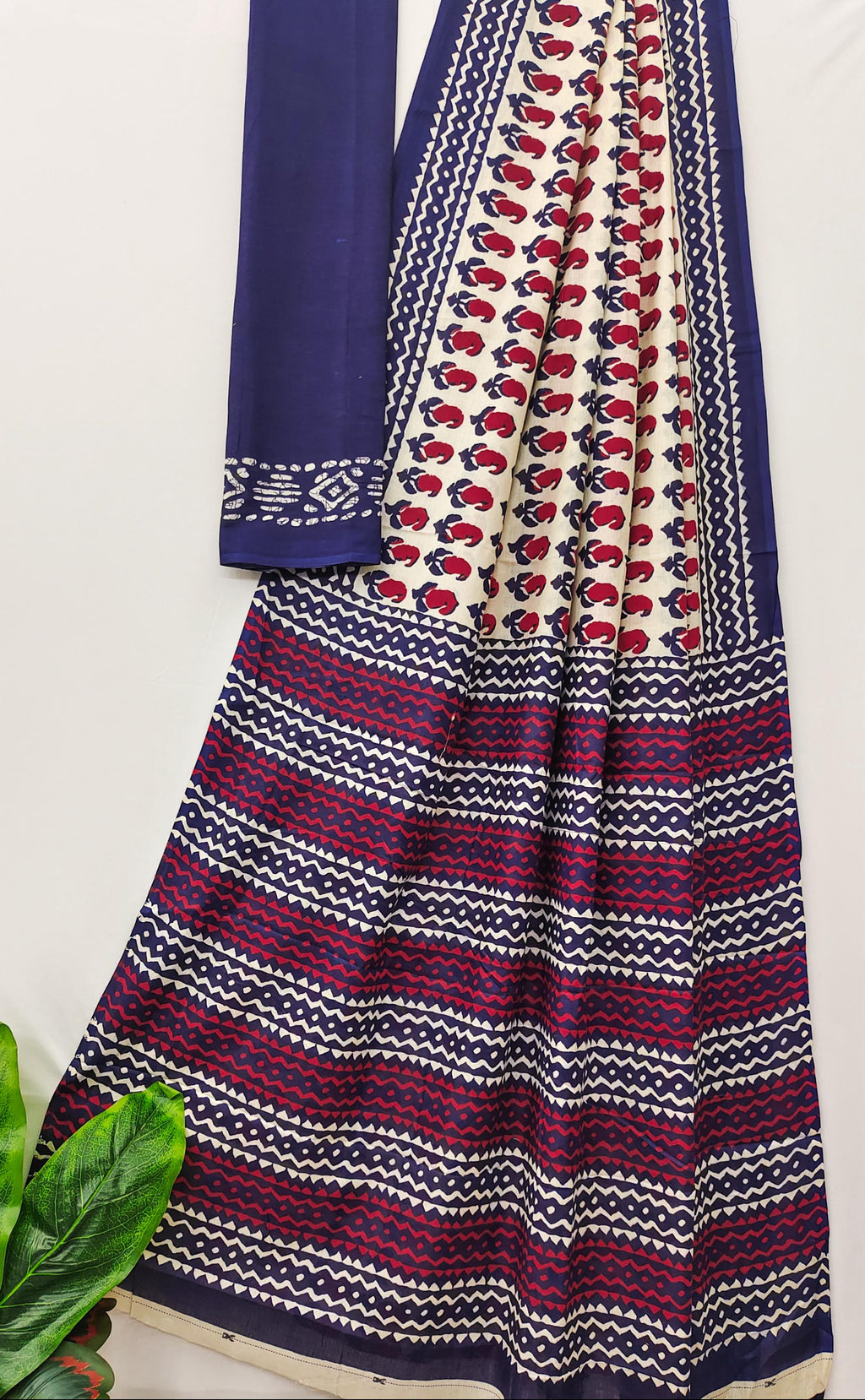Hooriya Fashions - Jaipur Bagru Printed saree.