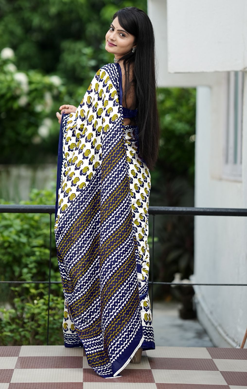 Hooriya Fashions - Jaipur Bagru Printed saree.