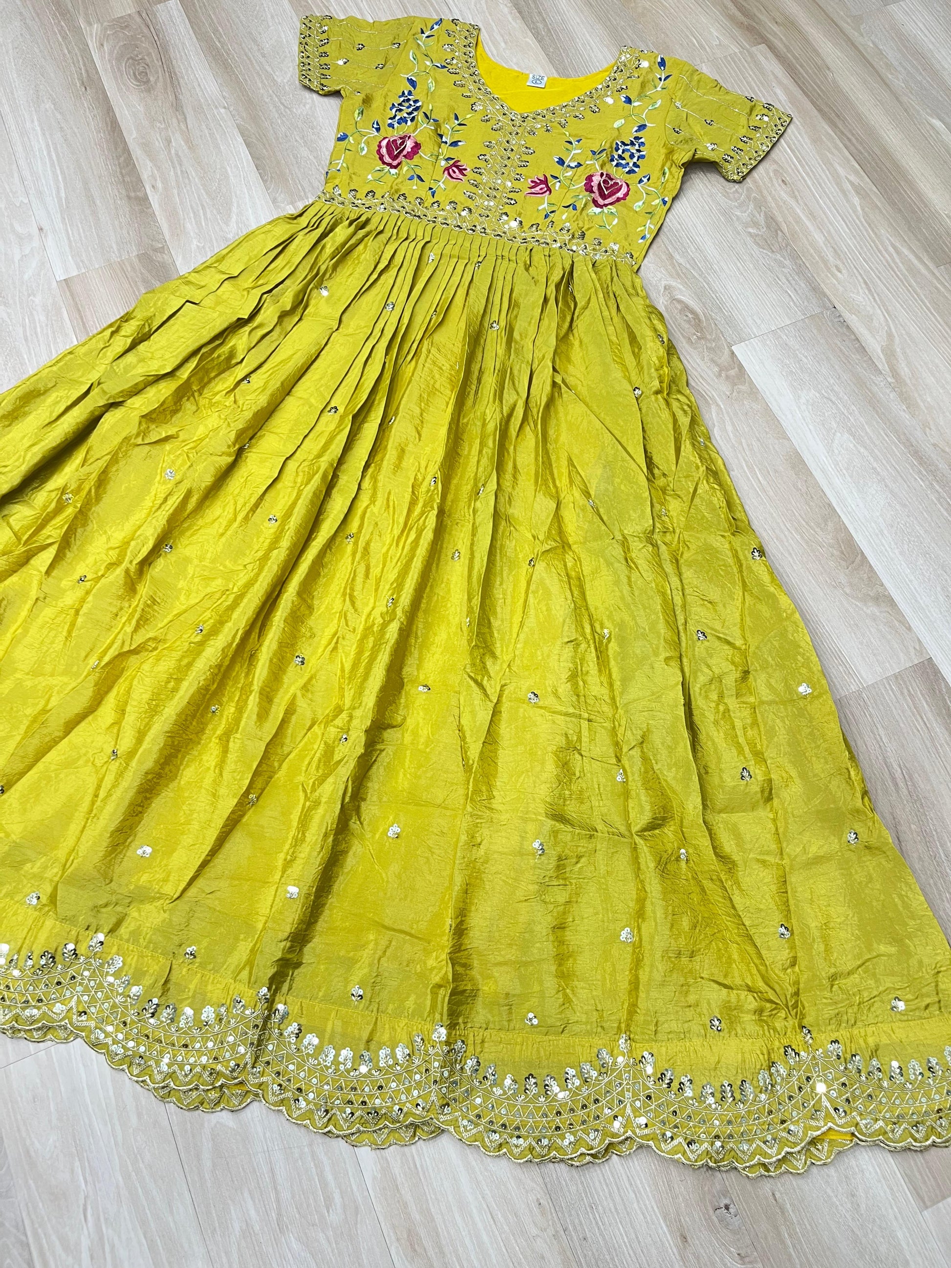 Hooriya Fashions - PREMIUM DESIGNER READYMADE GOWN