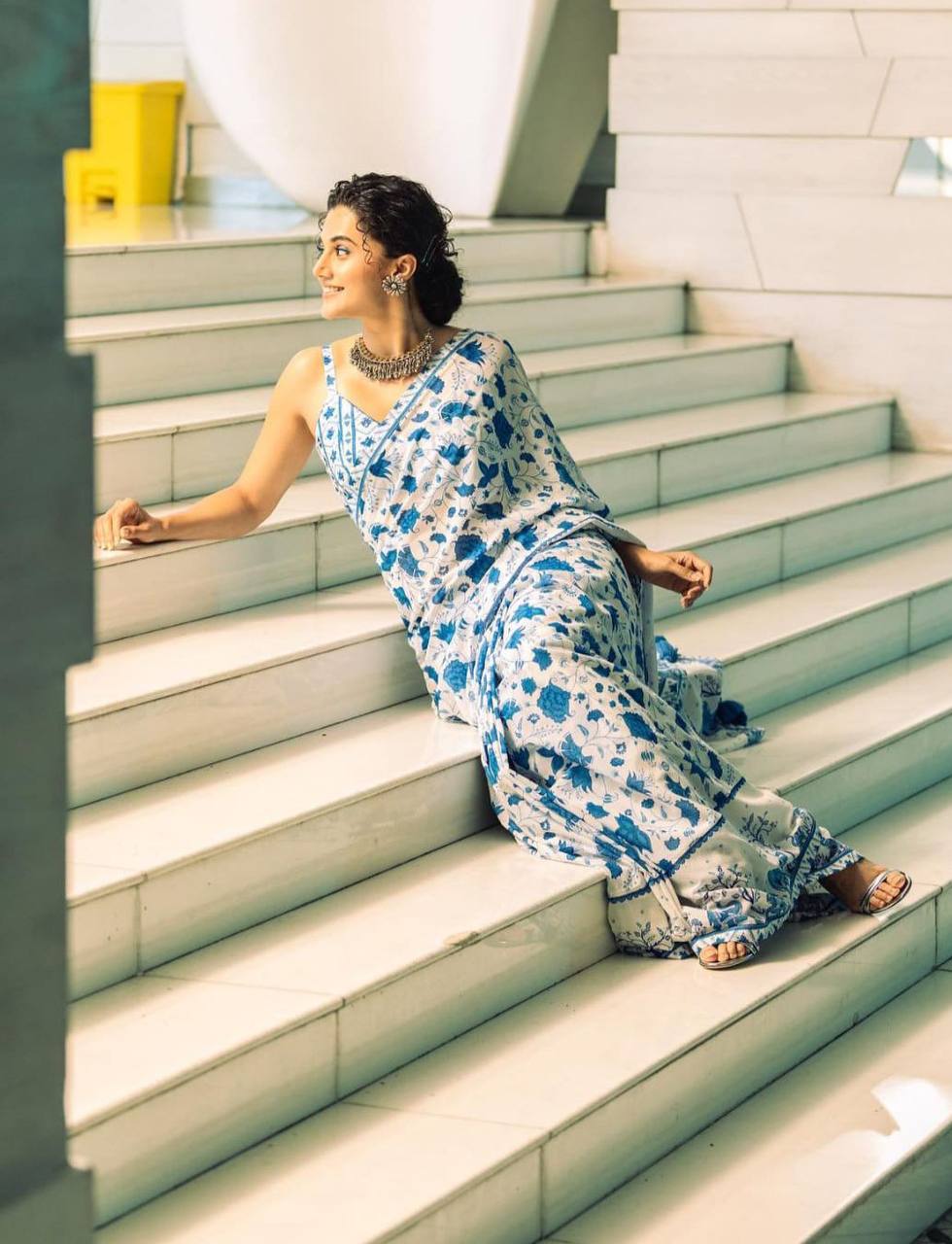Hooriya fashions - Soft Linen sarees