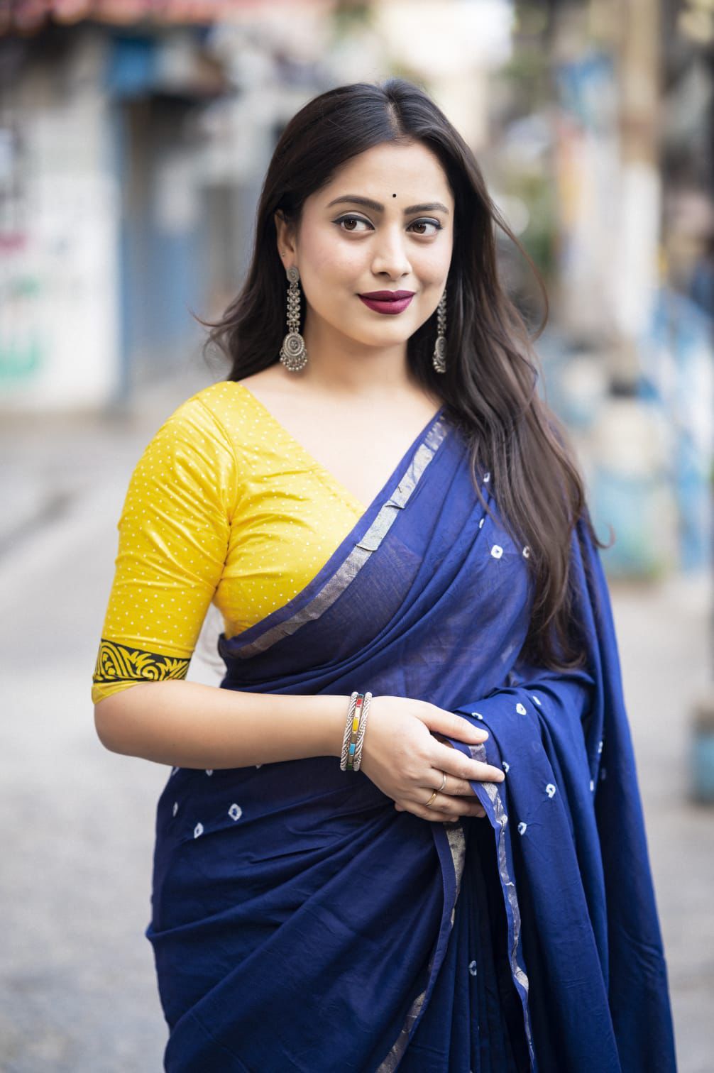 Hooriya fashions - New premium hand she bandani with blovk print saree.