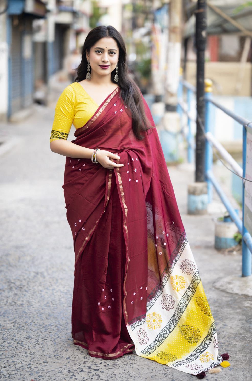 Hooriya fashions - New premium hand she bandani with blovk print saree.