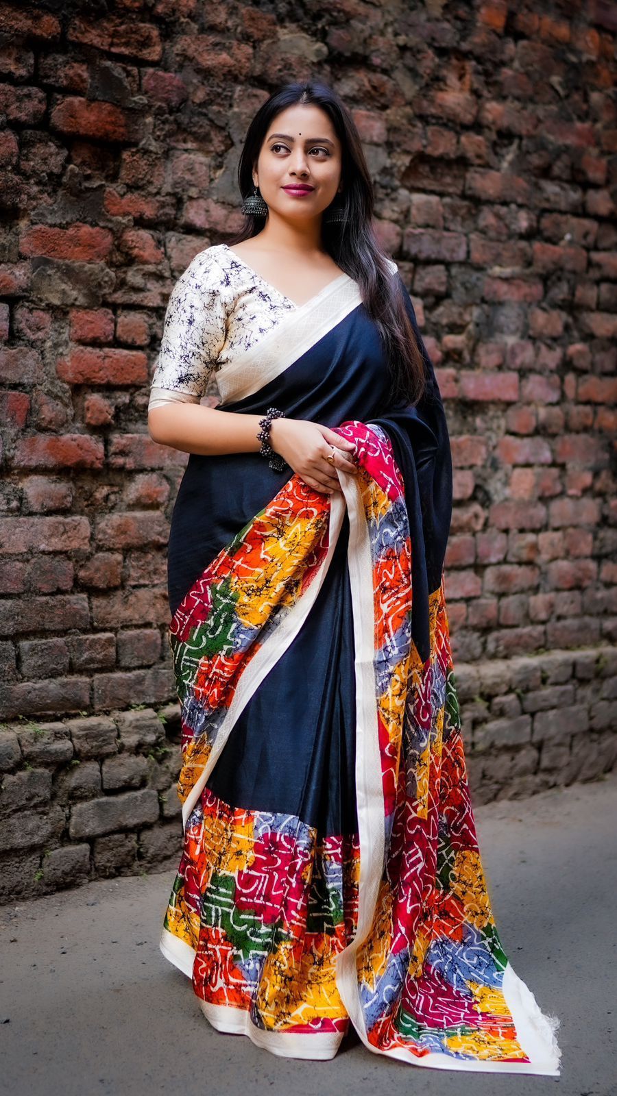 Hooriya Fashions - New fancy black pashmina Saree.