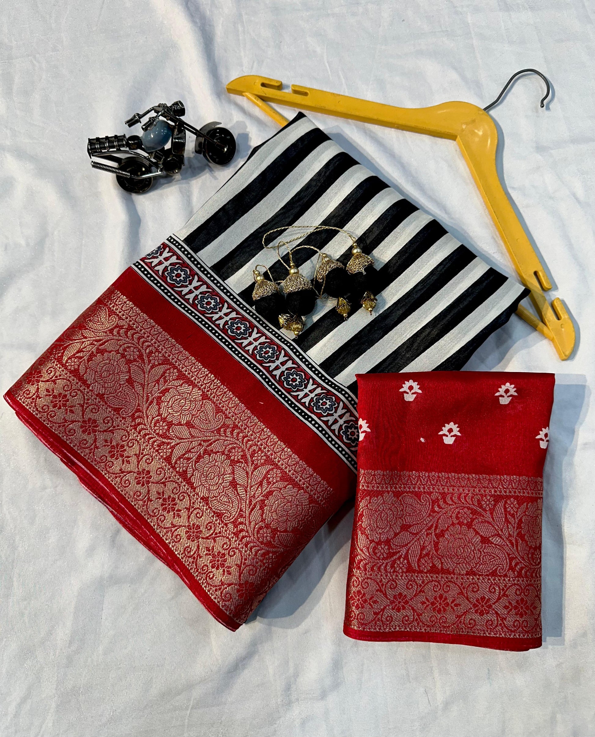 Hooriya Fashions - Soft Dola Saree.