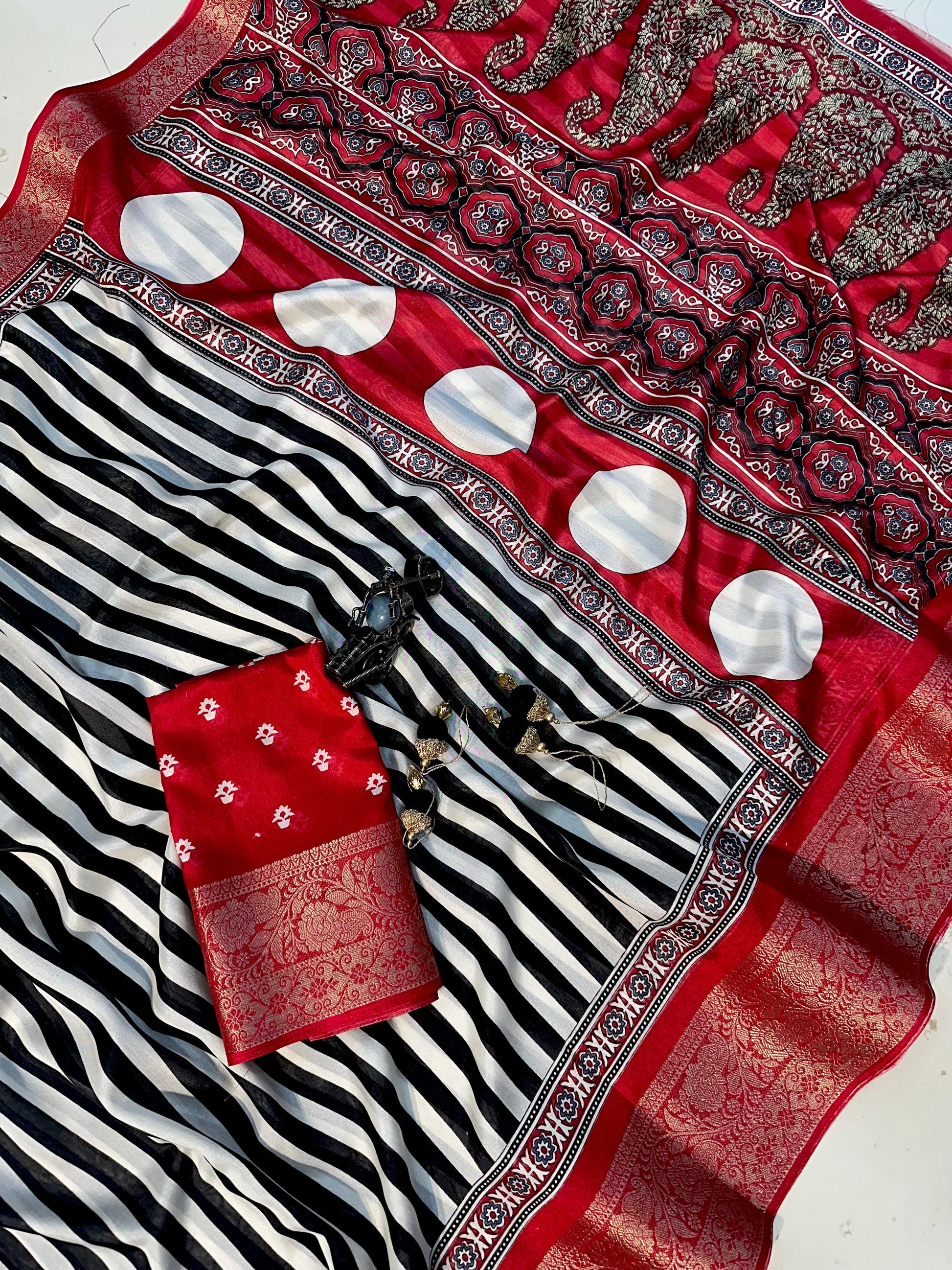 Hooriya Fashions - Soft Dola Saree.