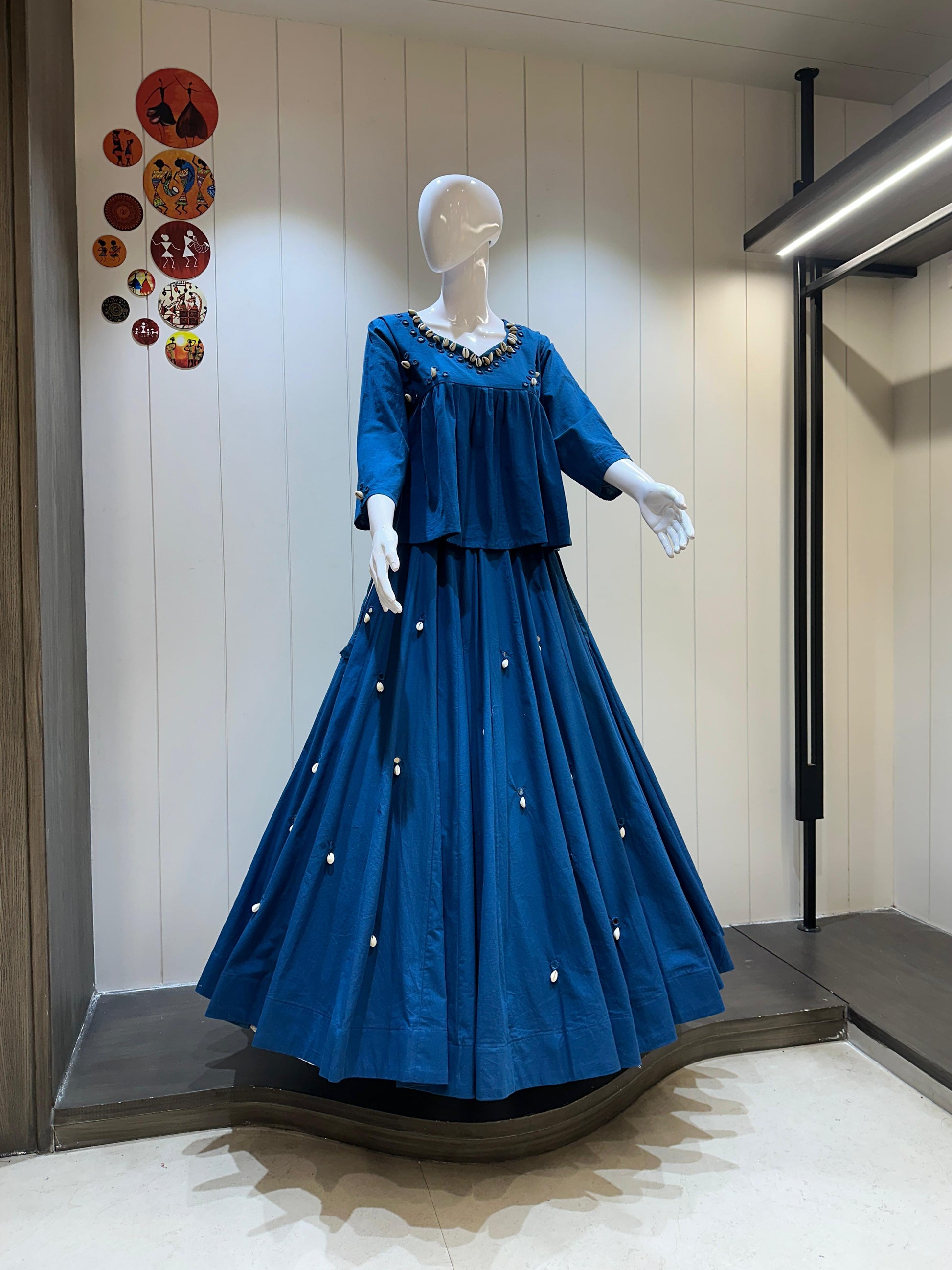 Hooriya Fashions - Heavy handwork in skirt and kediya