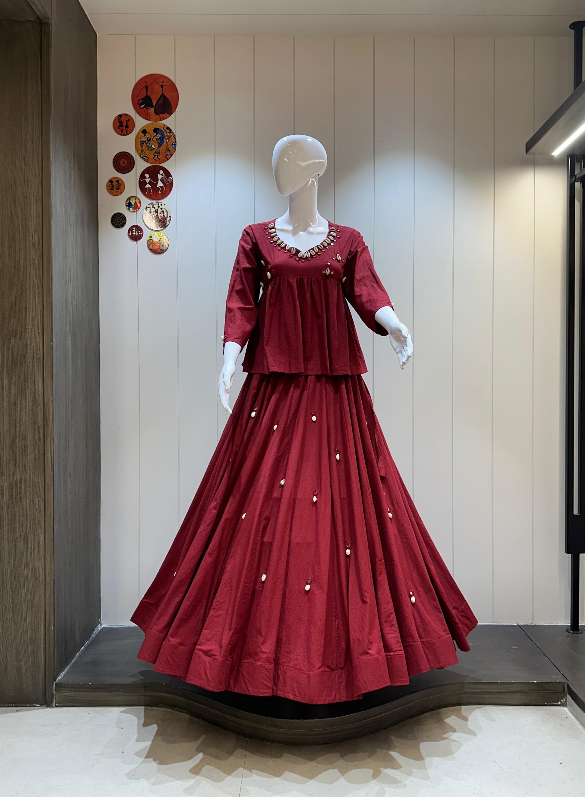 Hooriya Fashions - Heavy handwork in skirt and kediya
