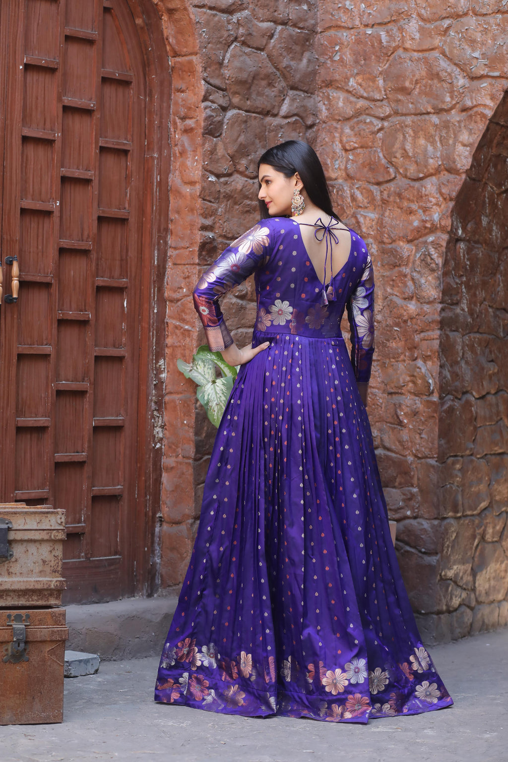 Hooriya Fashions - GOWN.