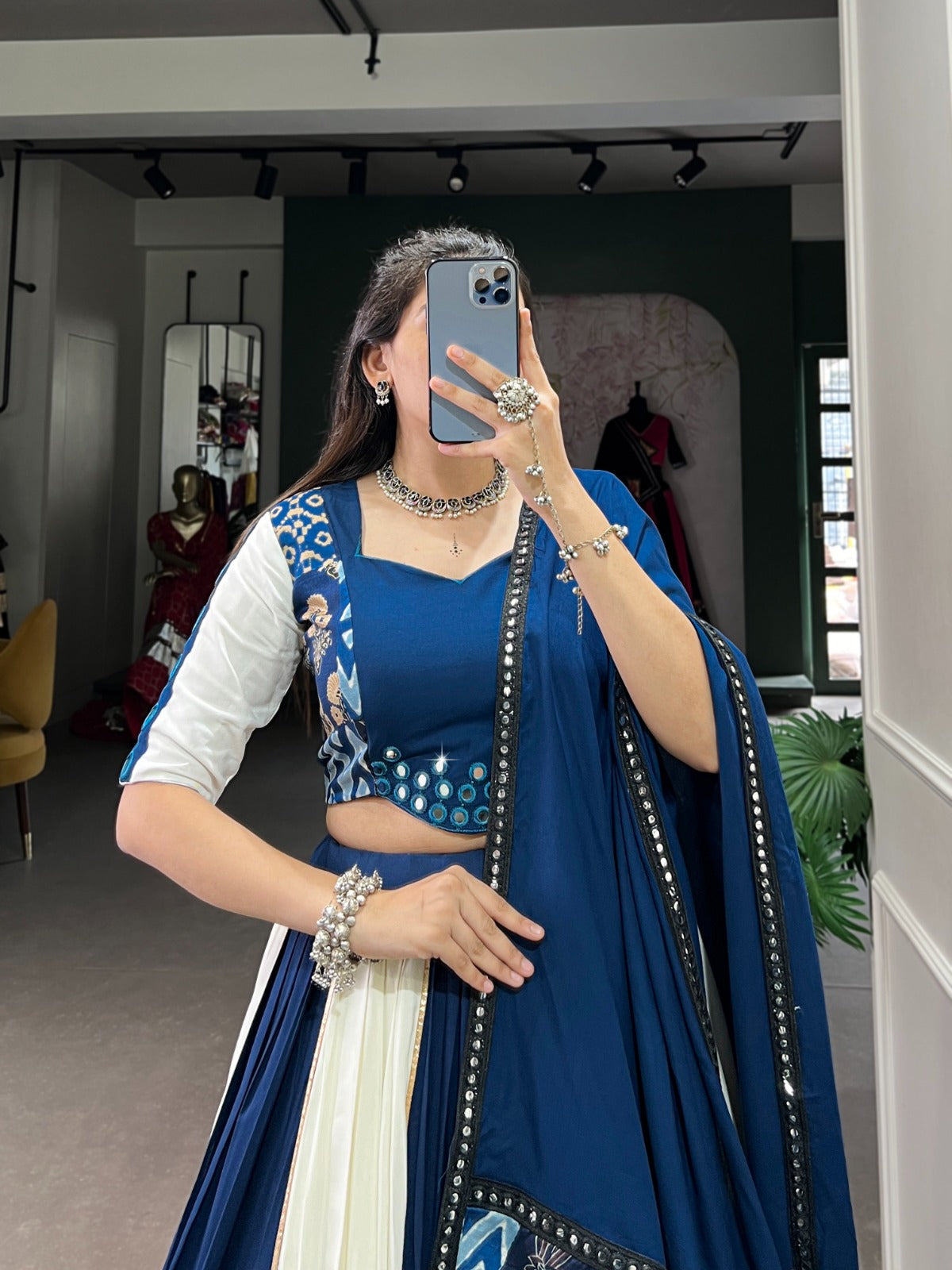 Hooriya Fashions - Lehenga Choli.