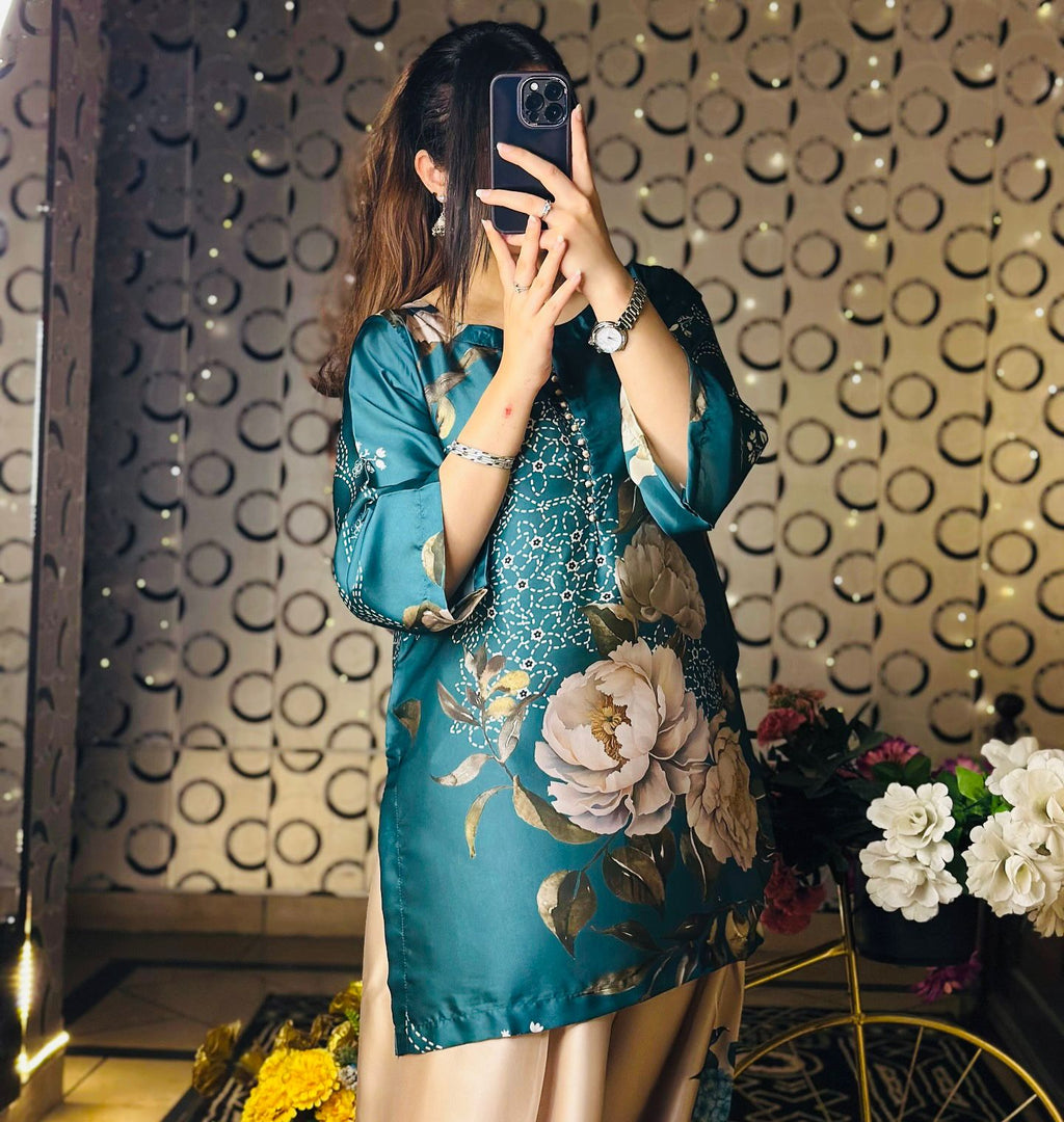 Hooriya Fashions - Silk Top-Bottom And Dupatta Set.