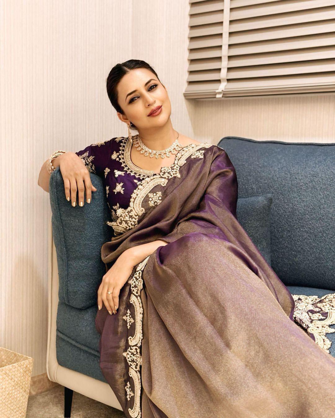 hooriya fashions -  Fendy Satin Fabric Saree