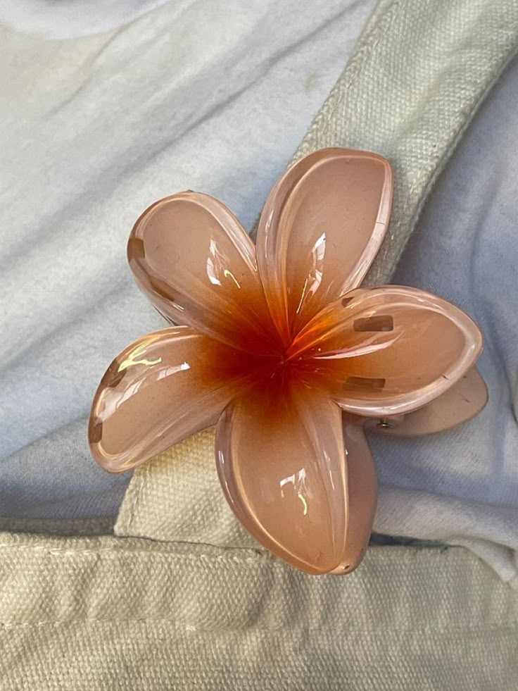 Light orange flower Hawaiian clip