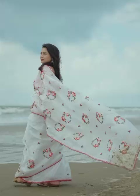 Hooriya Fashions - Soft paper crush saree with floral neckless emboridary.